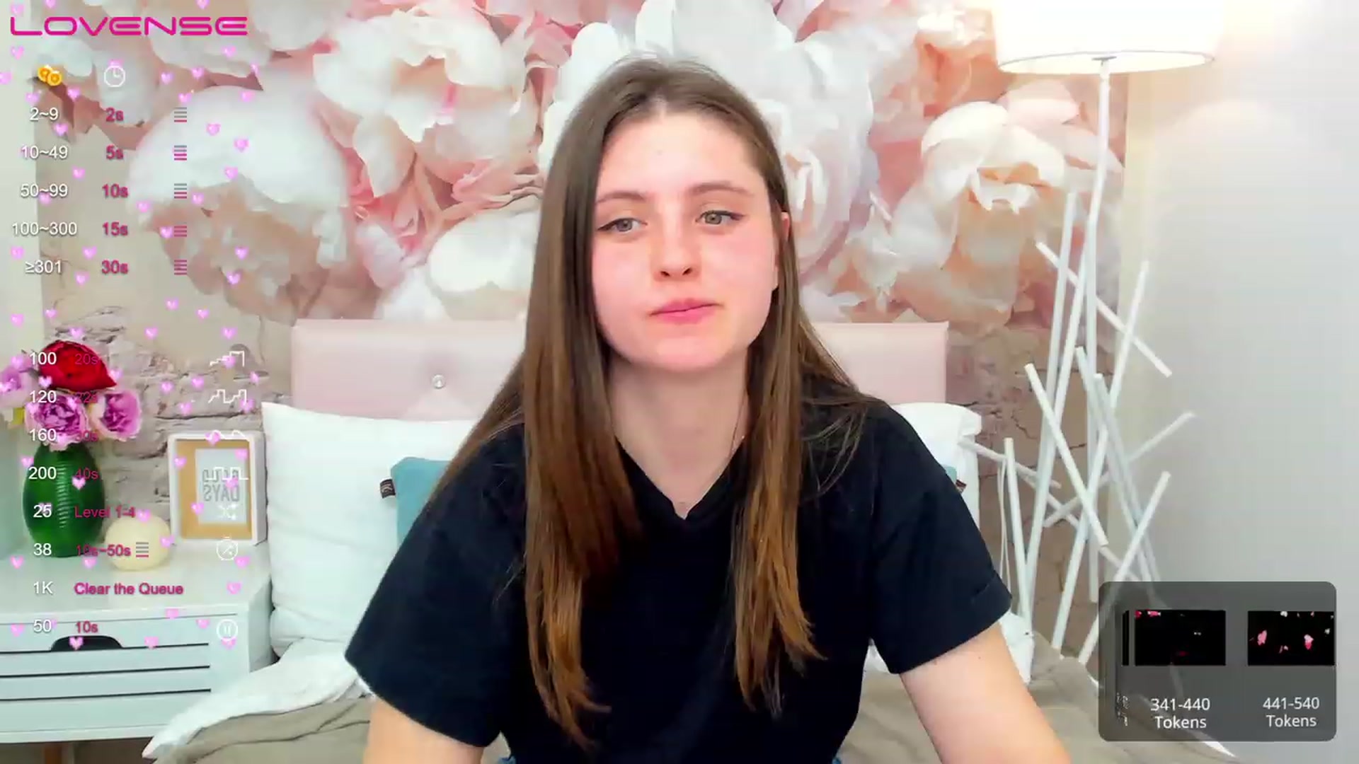 Gallery image thumbnail from ElsaJones's myfreecams stream on, 04/09/2023, 19:01 image 4 of 20