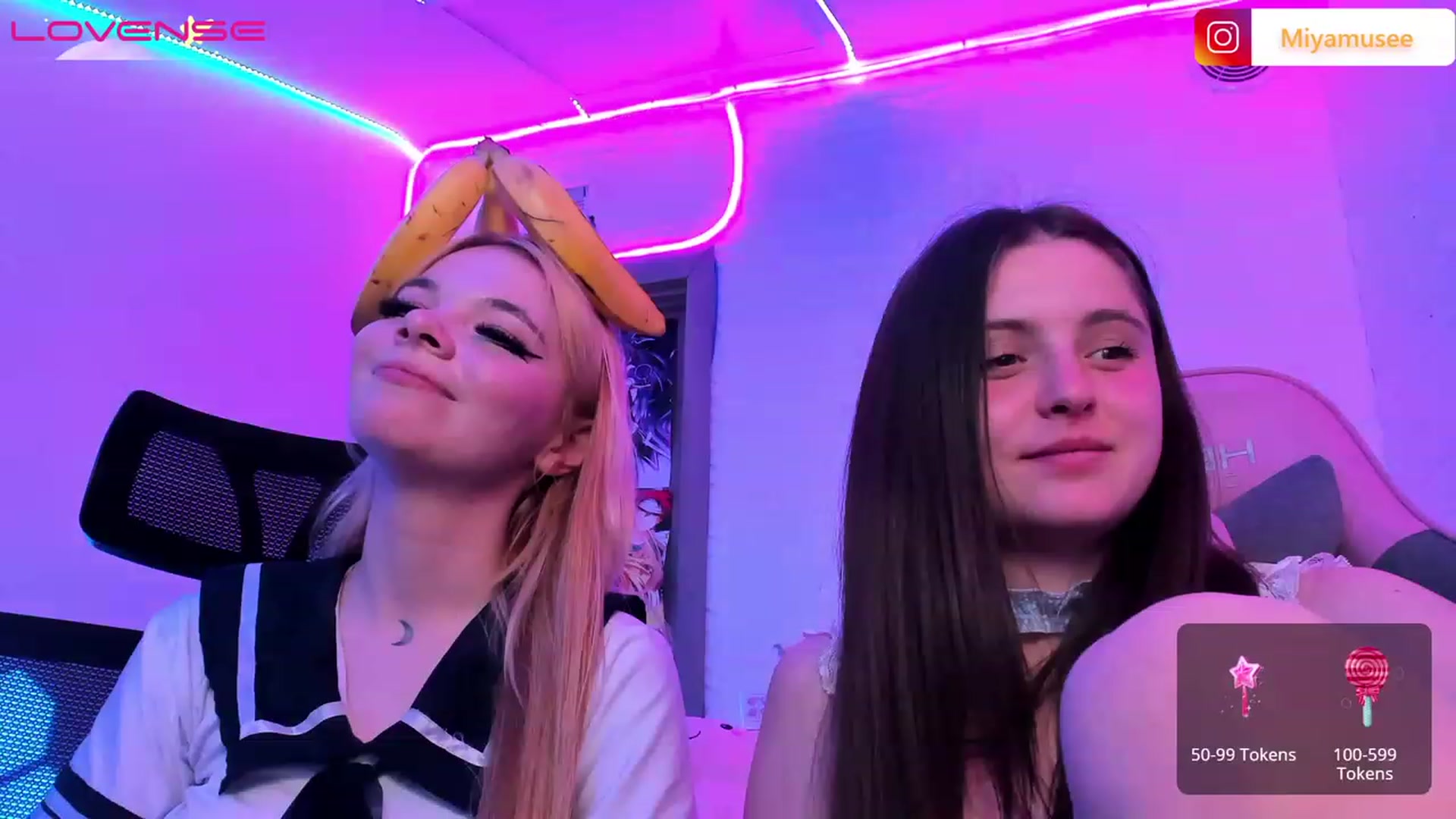 Gallery image thumbnail from ElsaJones's myfreecams stream on, 04/14/2023, 18:47 image 14 of 20