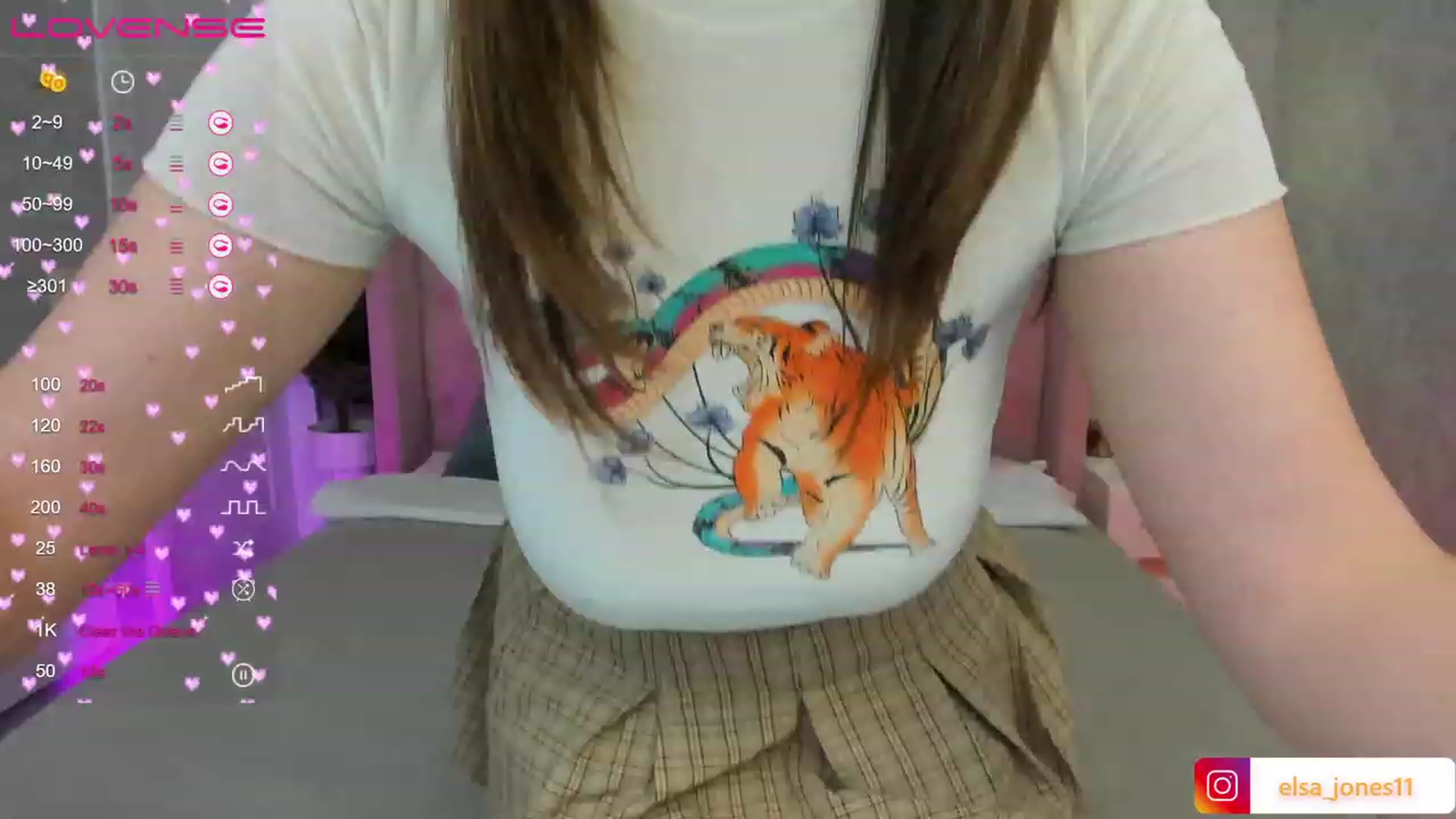 Gallery image thumbnail from ElsaJones's myfreecams stream on, 04/18/2023, 12:22 image 20 of 20
