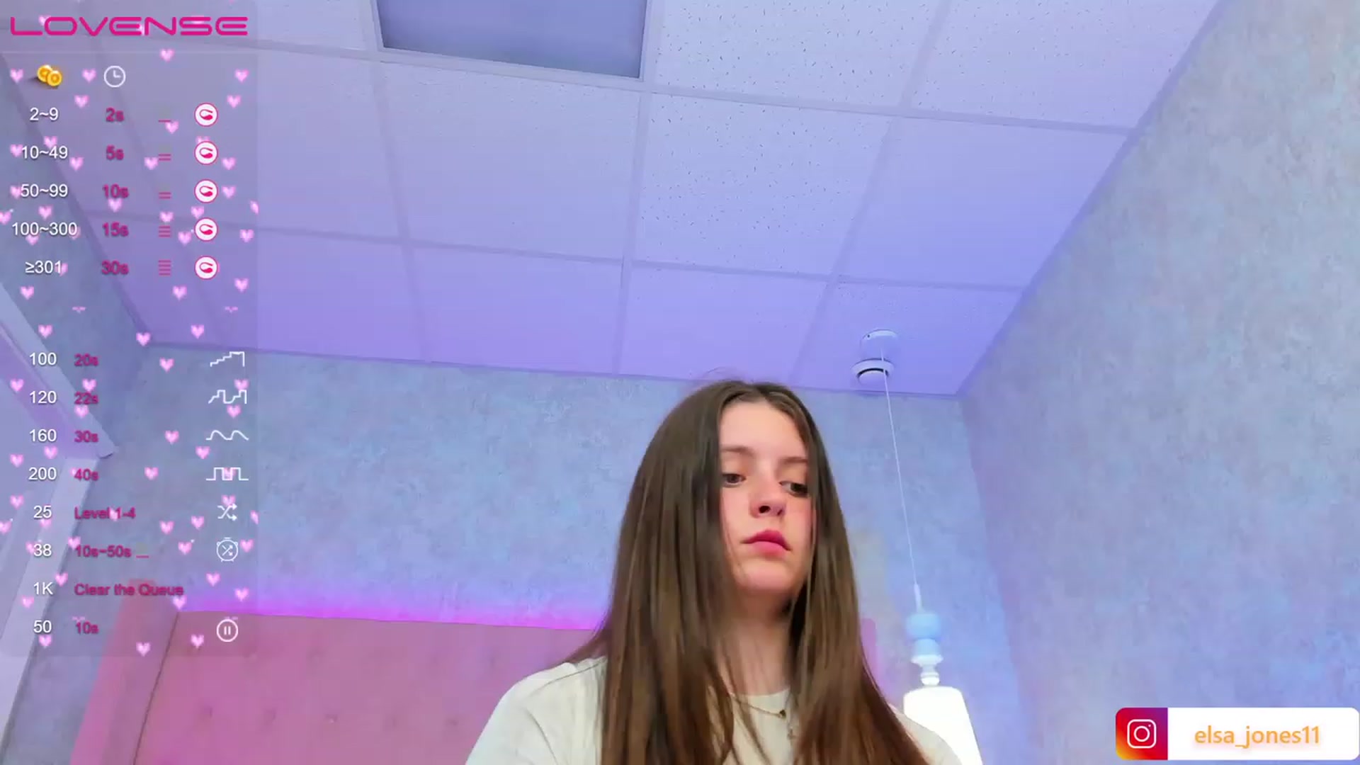 Gallery image thumbnail from ElsaJones's myfreecams stream on, 04/18/2023, 18:06 image 9 of 20