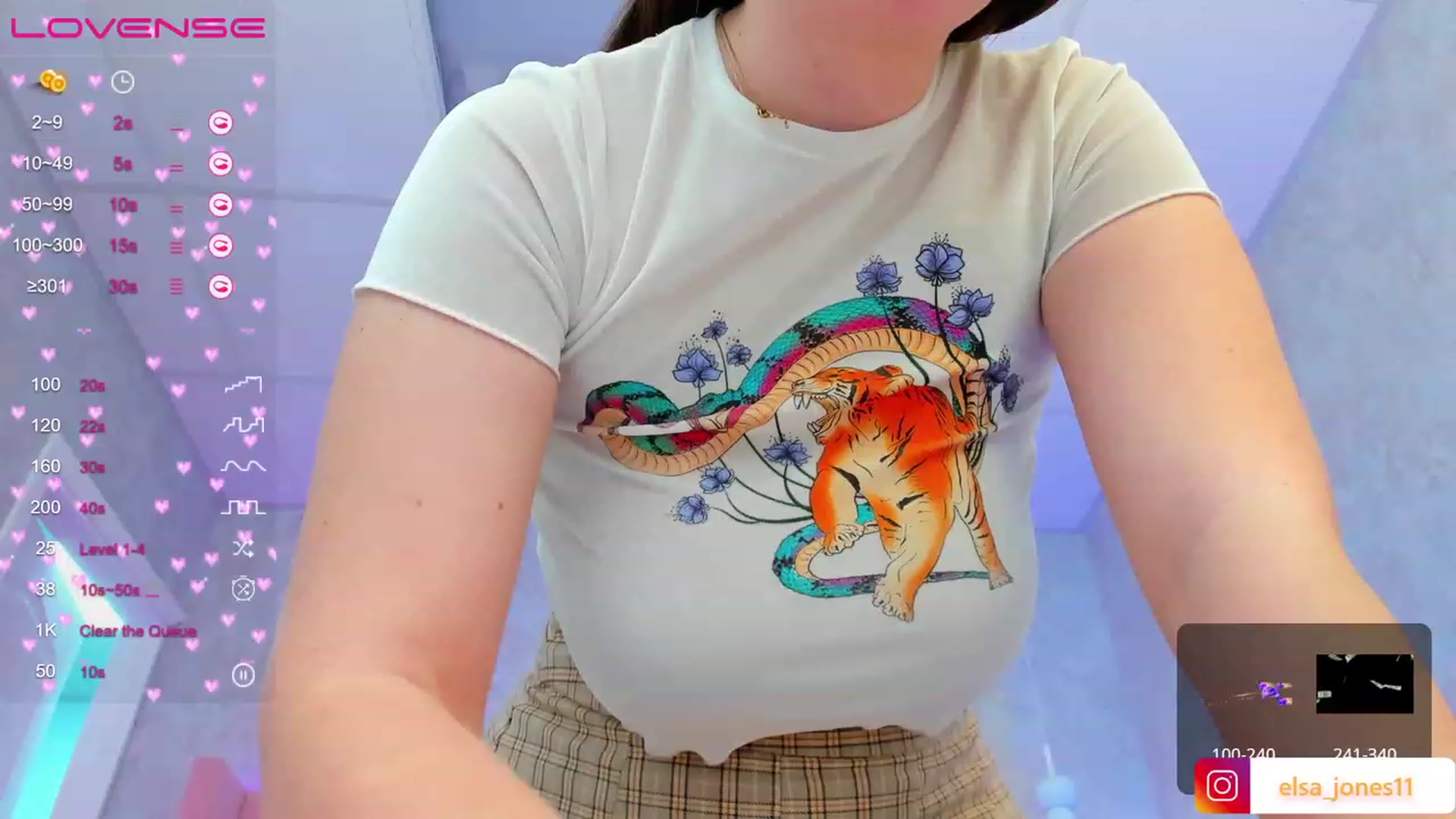 Gallery image thumbnail from ElsaJones's myfreecams stream on, 04/18/2023, 18:06 image 5 of 20