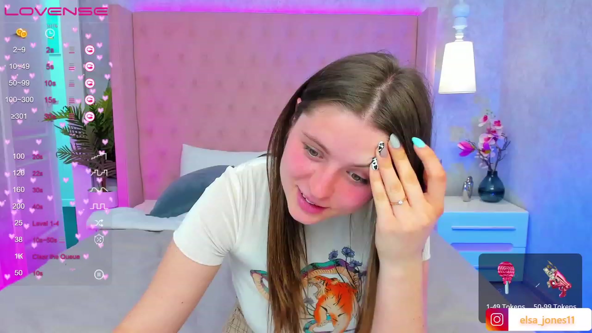 Gallery image thumbnail from ElsaJones's myfreecams stream on, 04/18/2023, 18:06 image 1 of 20