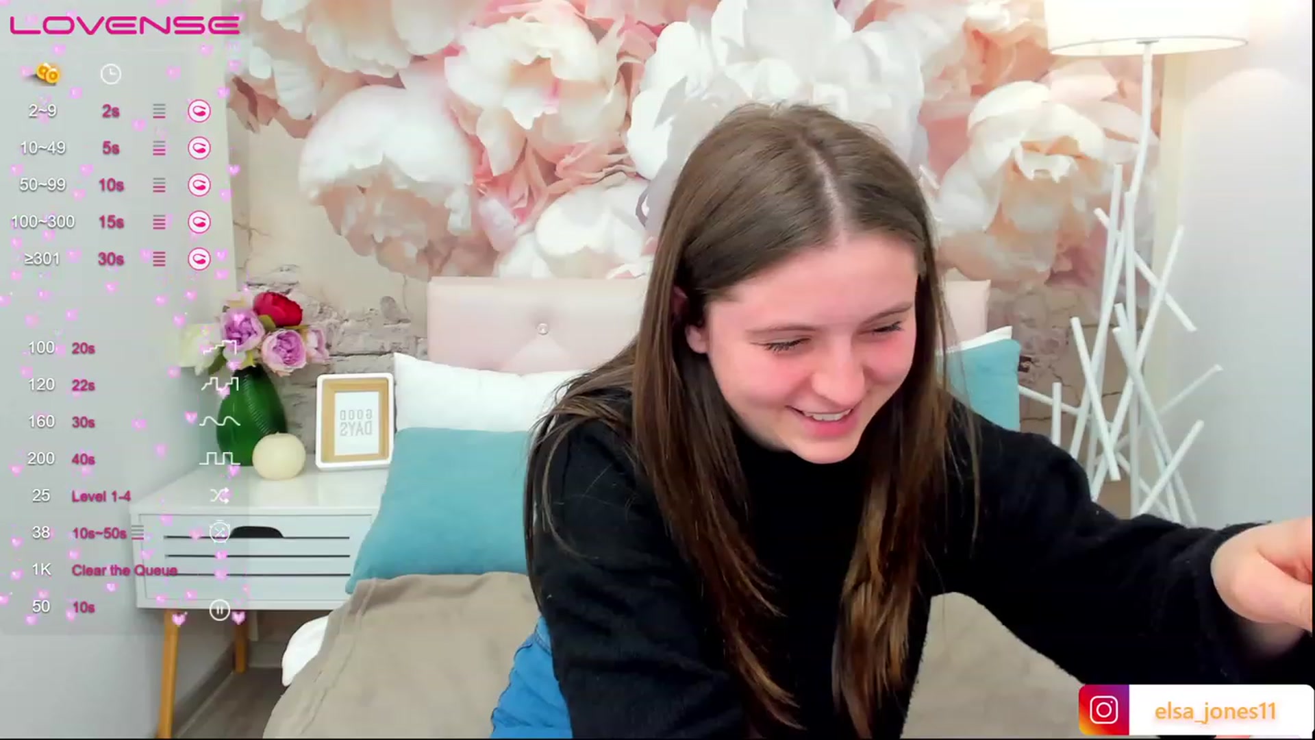 Gallery image thumbnail from ElsaJones's myfreecams stream on, 04/21/2023, 19:01 image 20 of 20