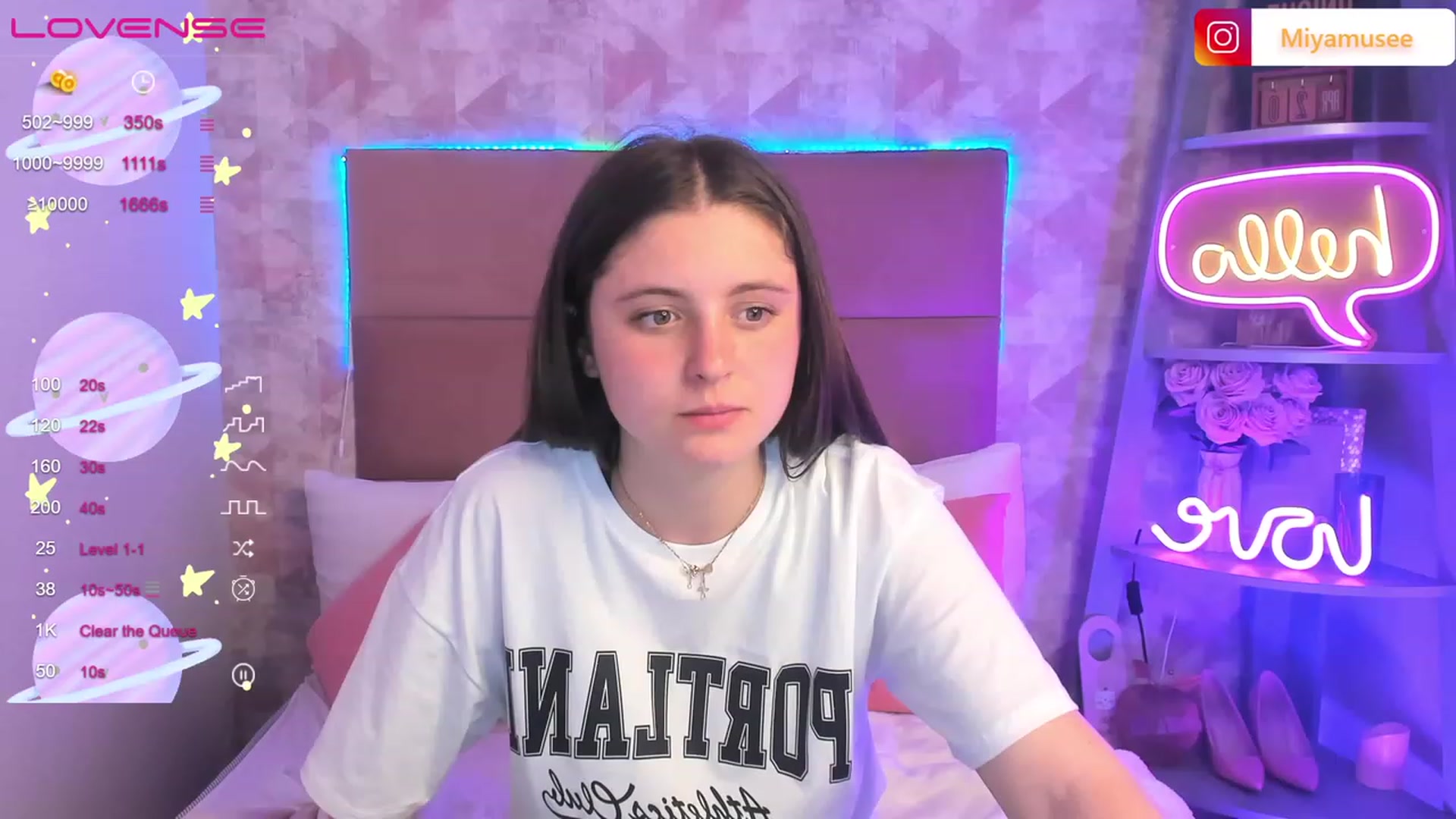 Gallery image thumbnail from ElsaJones's myfreecams stream on, 04/22/2023, 19:00 image 19 of 20