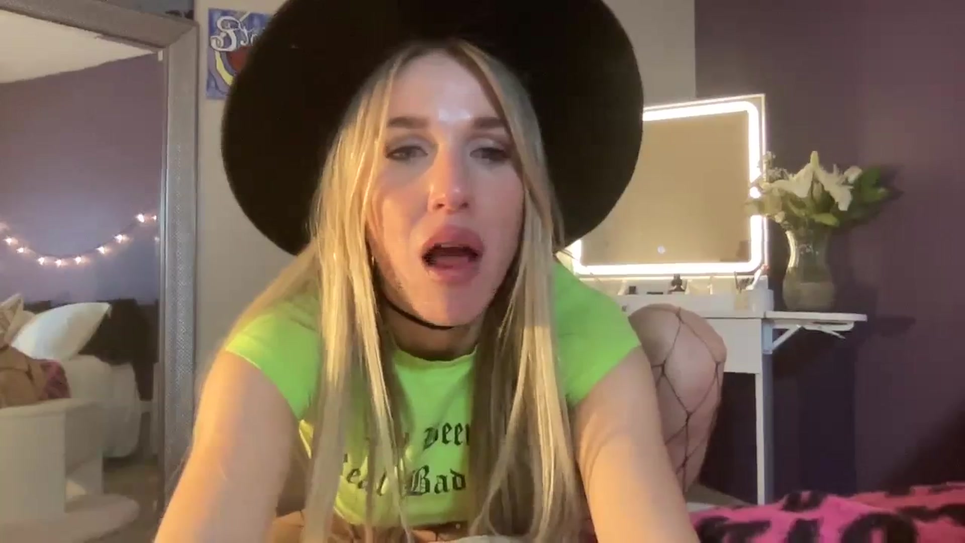 Gallery image thumbnail from ElsaLust's myfreecams stream on, 02/24/2024, 10:21 image 6 of 20