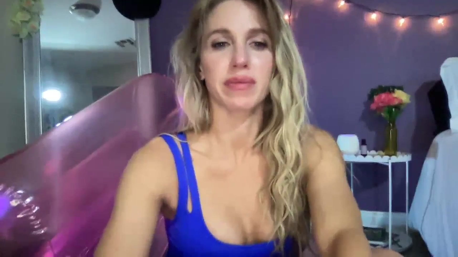 Gallery image thumbnail from ElsaLust's myfreecams stream on, 05/05/2024, 10:34 image 19 of 20