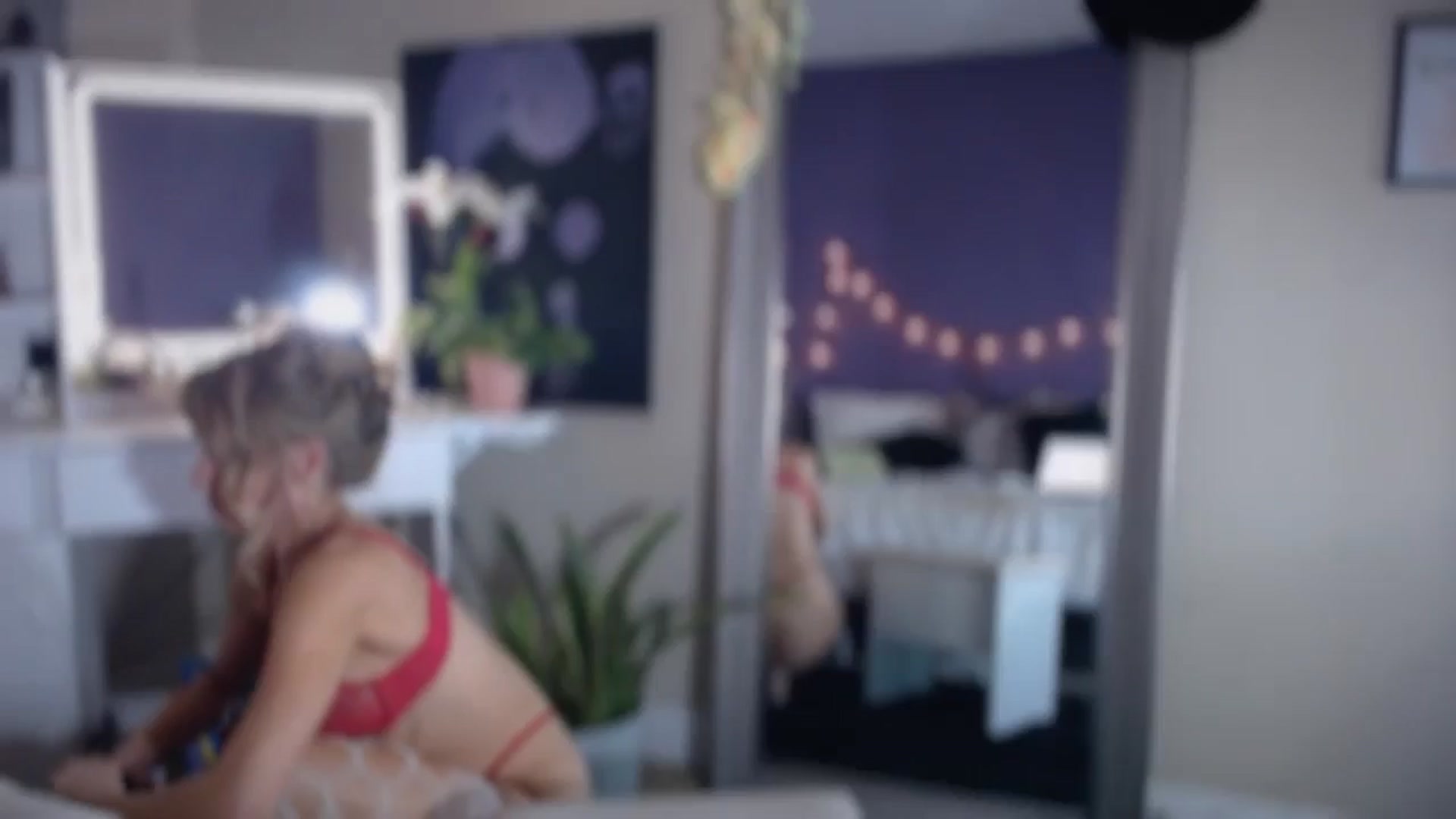 Gallery image thumbnail from ElsaLust's myfreecams stream on, 08/27/2024, 08:10 image 4 of 20
