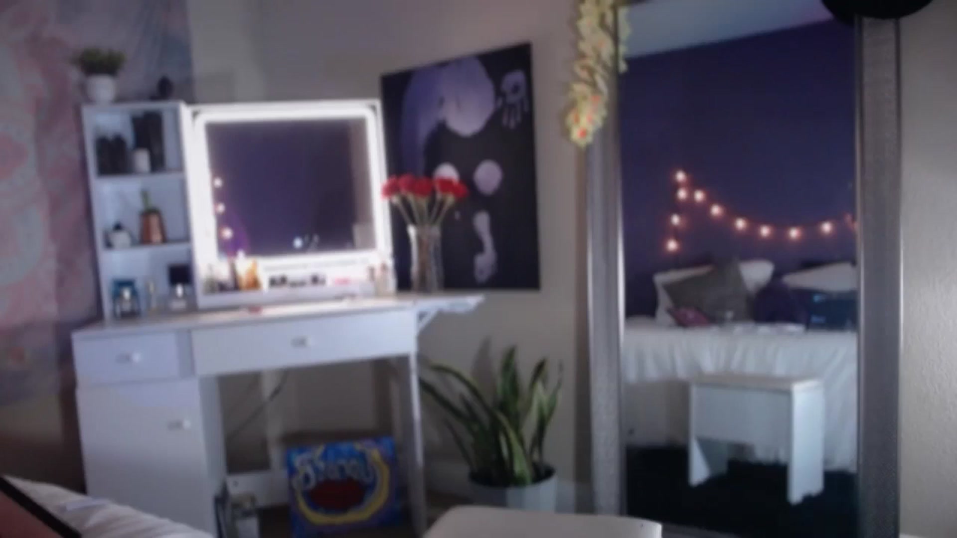 Gallery image thumbnail from ElsaLust's myfreecams stream on, 09/04/2024, 09:52 image 18 of 20