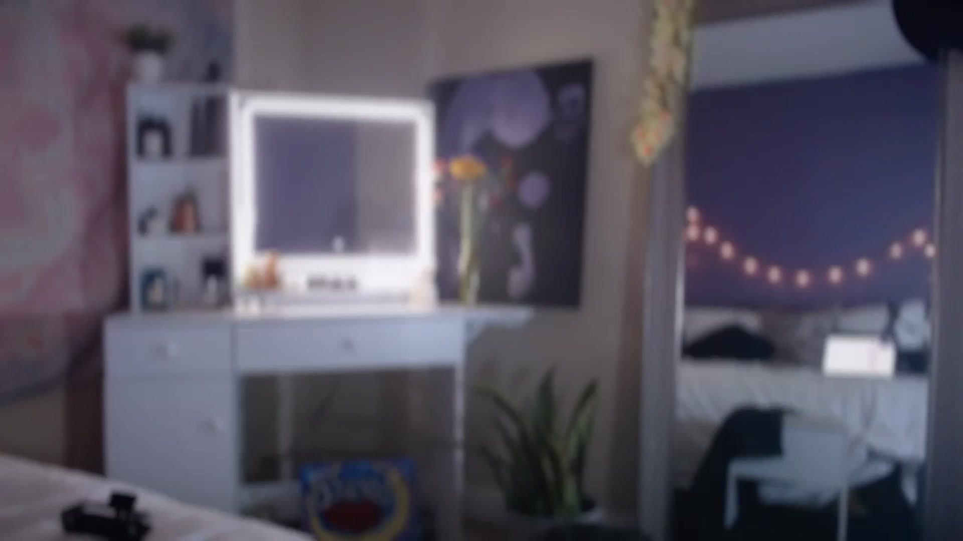 Gallery image thumbnail from ElsaLust's myfreecams stream on, 09/21/2024, 08:36 image 10 of 20