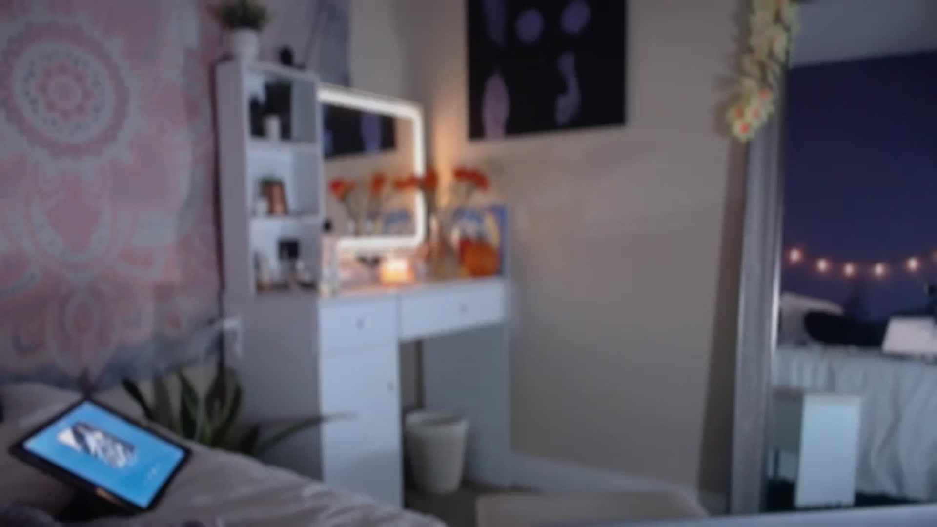 Gallery image thumbnail from ElsaLust's myfreecams stream on, 09/28/2024, 07:53 image 10 of 20