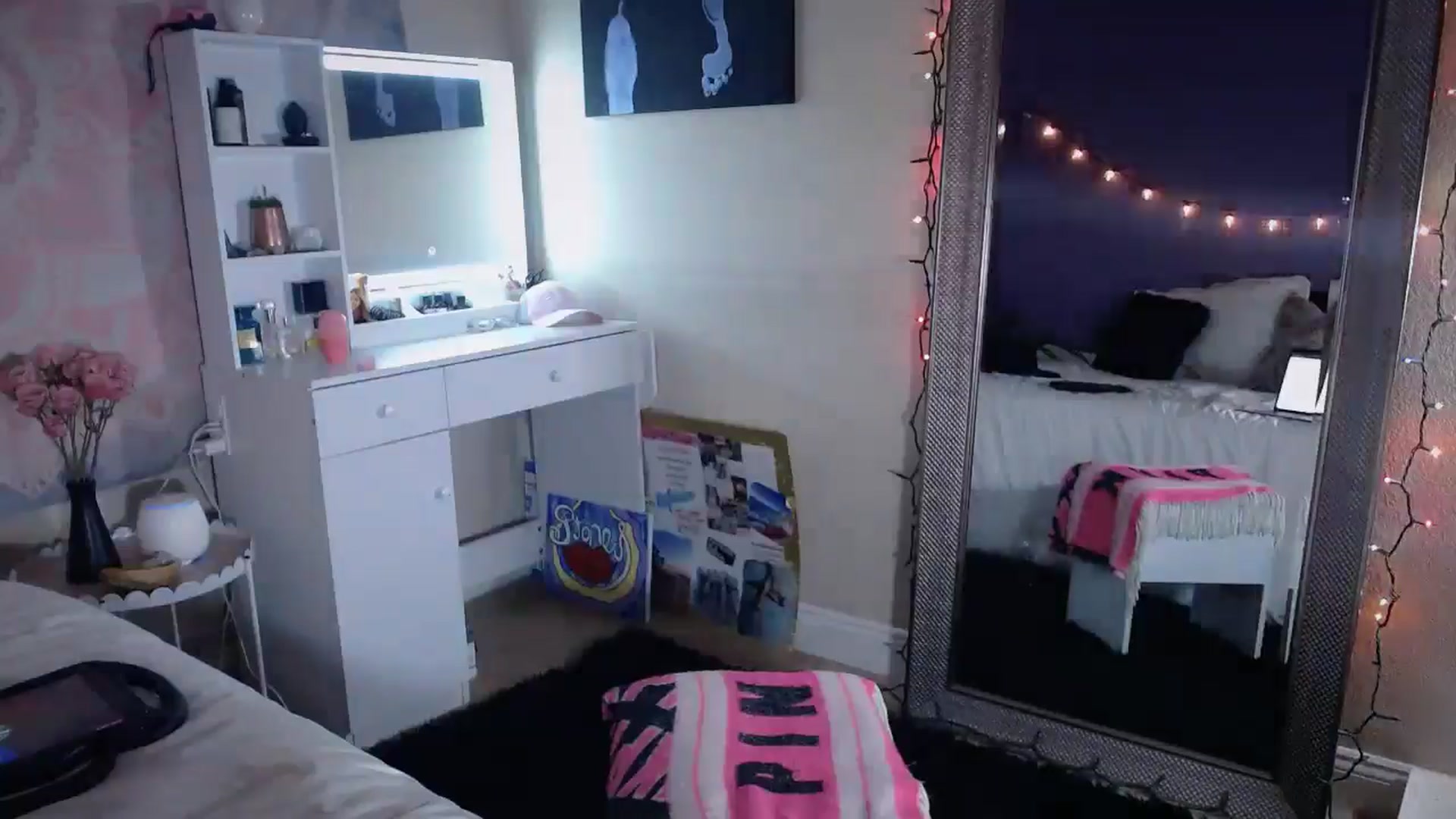 Gallery image thumbnail from ElsaLust's myfreecams stream on, 01/24/2025, 10:14 image 5 of 20