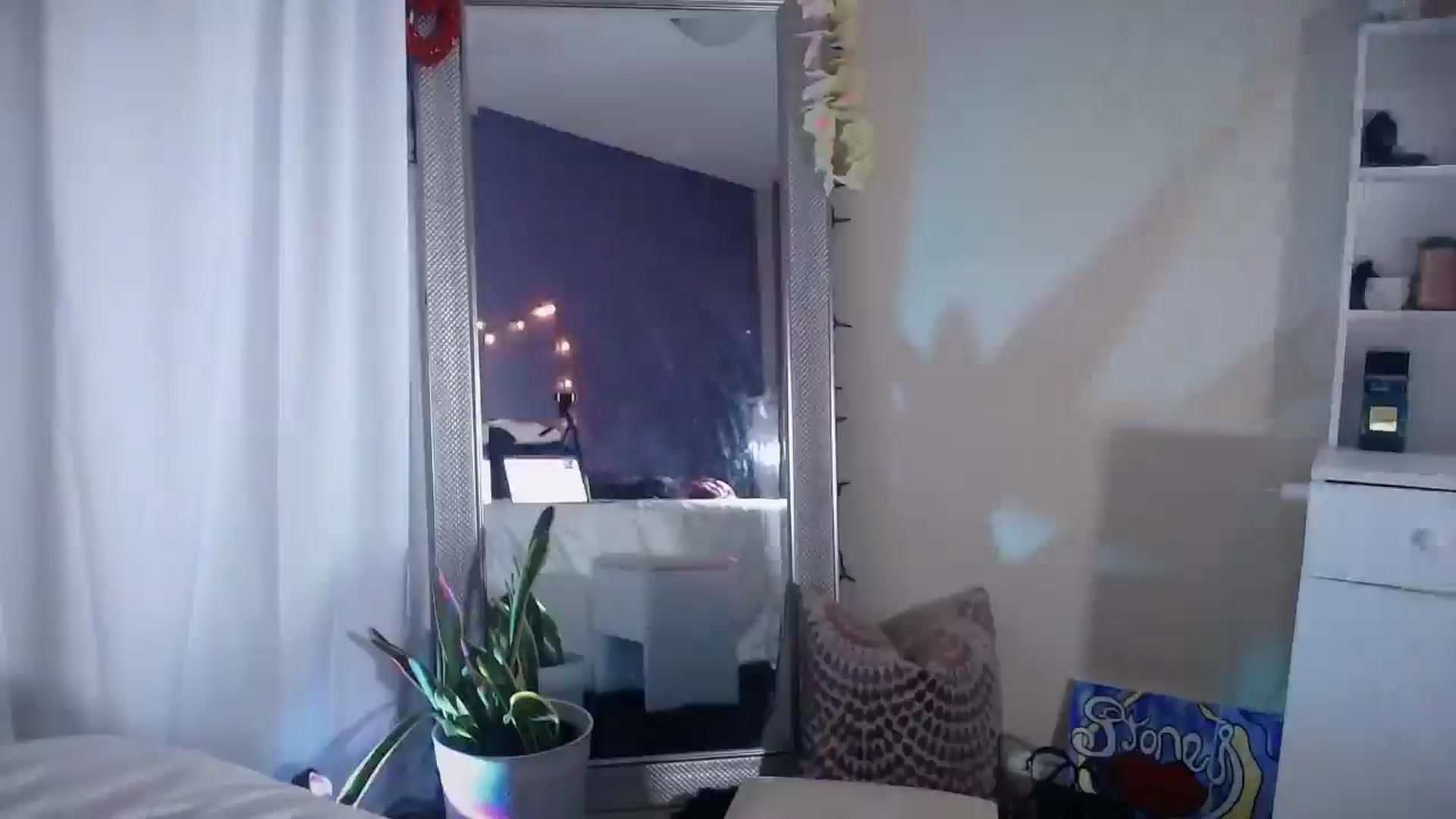 Gallery image thumbnail from ElsaLust's myfreecams stream on, 04/22/2025, 07:19 image 20 of 20