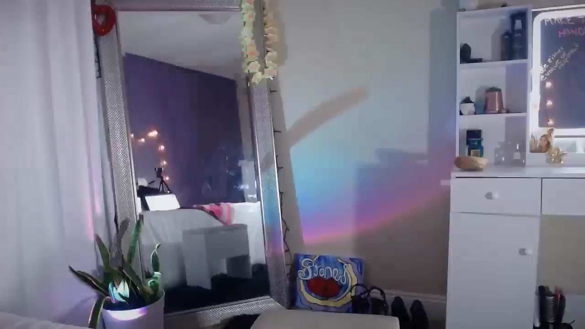 Gallery image thumbnail from ElsaLust's myfreecams stream on, 05/14/2025, 07:08 image 6 of 20