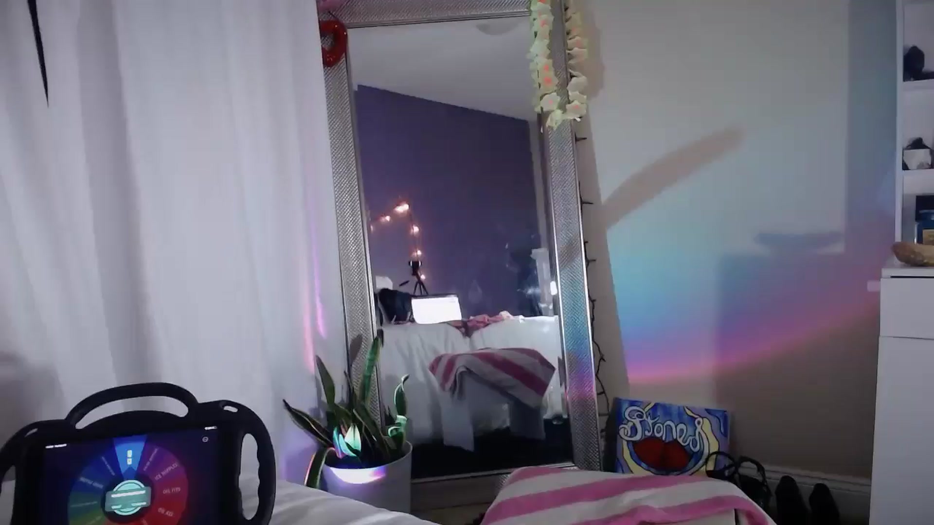 Gallery image thumbnail from ElsaLust's myfreecams stream on, 05/14/2025, 09:56 image 5 of 20