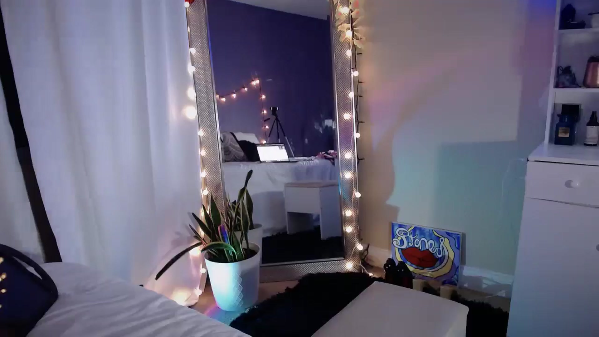 Gallery image thumbnail from ElsaLust's myfreecams stream on, 06/18/2025, 07:44 image 4 of 20