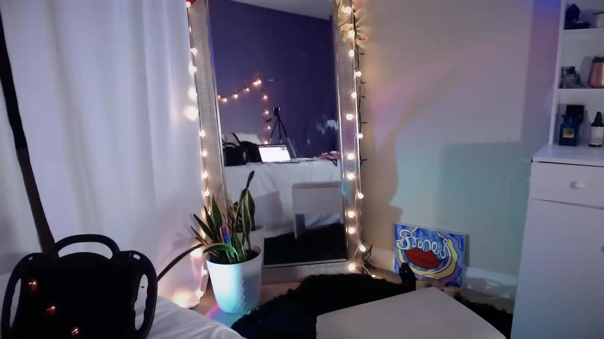 Gallery image thumbnail from ElsaLust's myfreecams stream on, 06/18/2025, 07:44 image 12 of 20