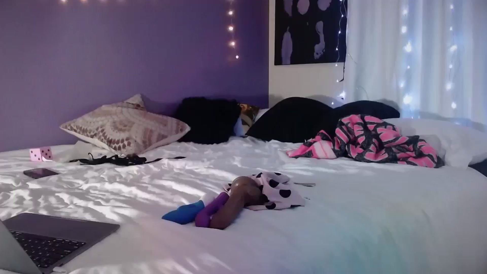 Gallery image thumbnail from ElsaLust's myfreecams stream on, 10/27/2025, 08:19 image 6 of 20