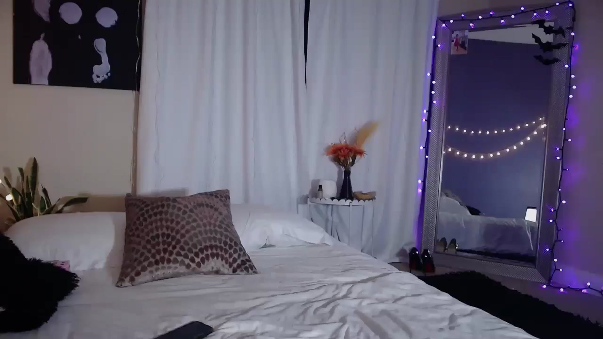 Gallery image thumbnail from ElsaLust's myfreecams stream on, 11/09/2025, 08:38 image 4 of 20