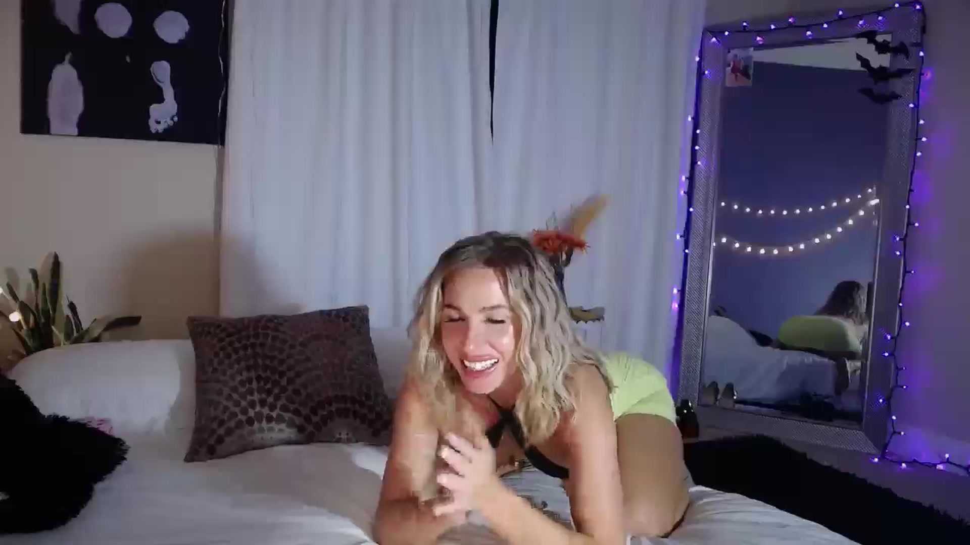 Gallery image thumbnail from ElsaLust's myfreecams stream on, 11/09/2025, 08:38 image 12 of 20