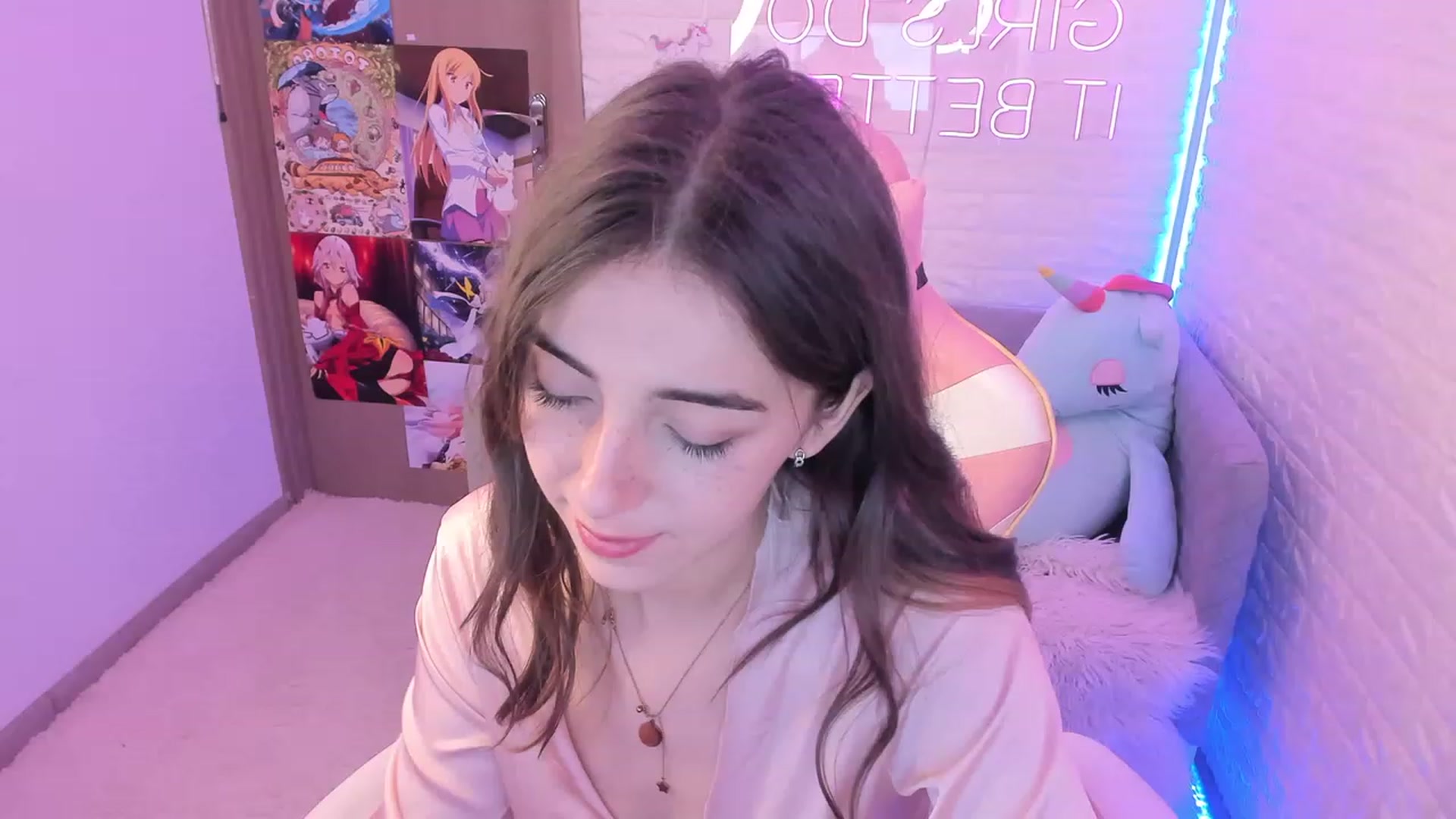 Gallery image thumbnail from ElsaYoung's myfreecams stream on, 12/09/2022, 07:16 image 20 of 20