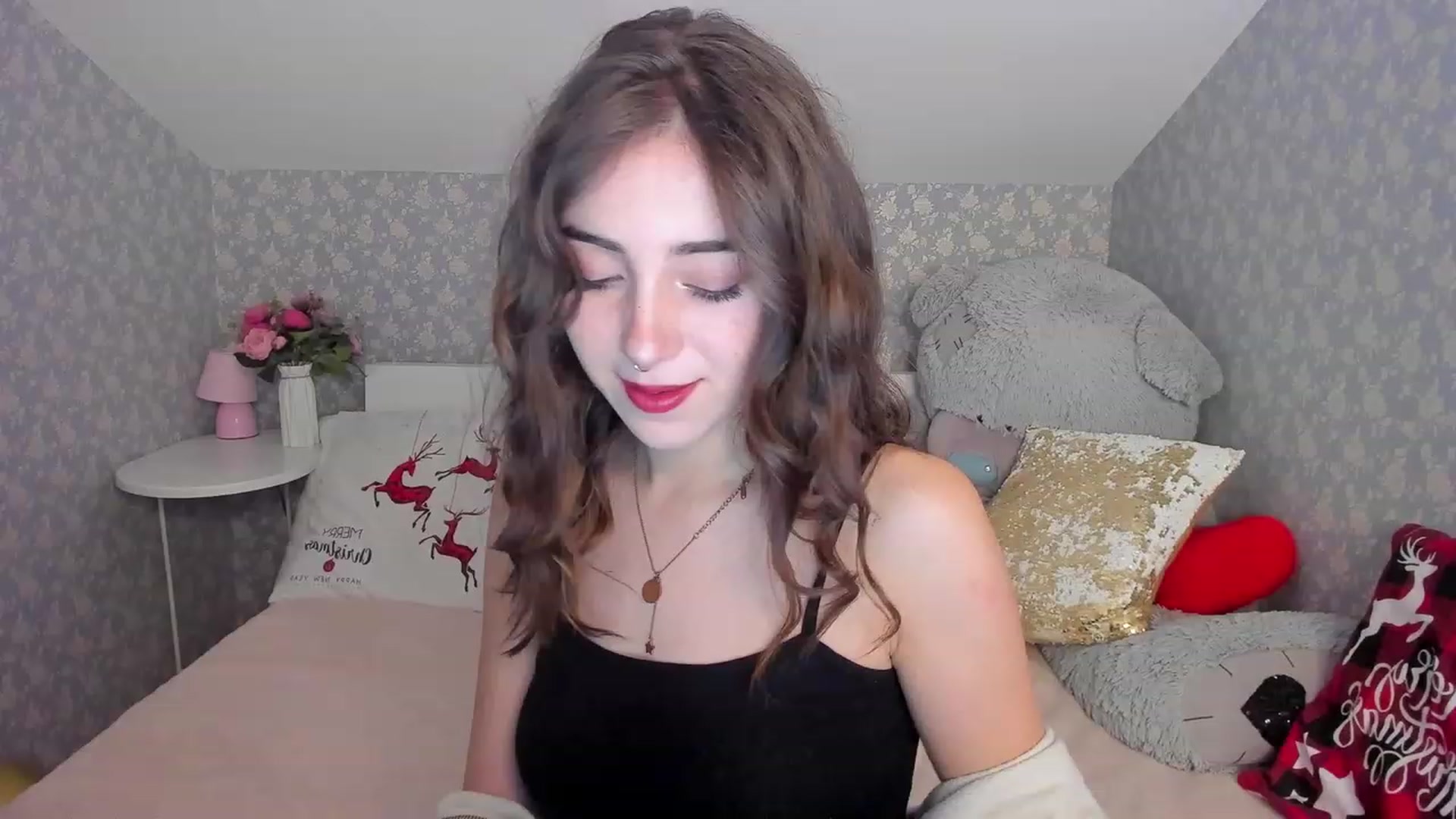 Gallery image thumbnail from ElsaYoung's myfreecams stream on, 12/11/2022, 20:08 image 11 of 20