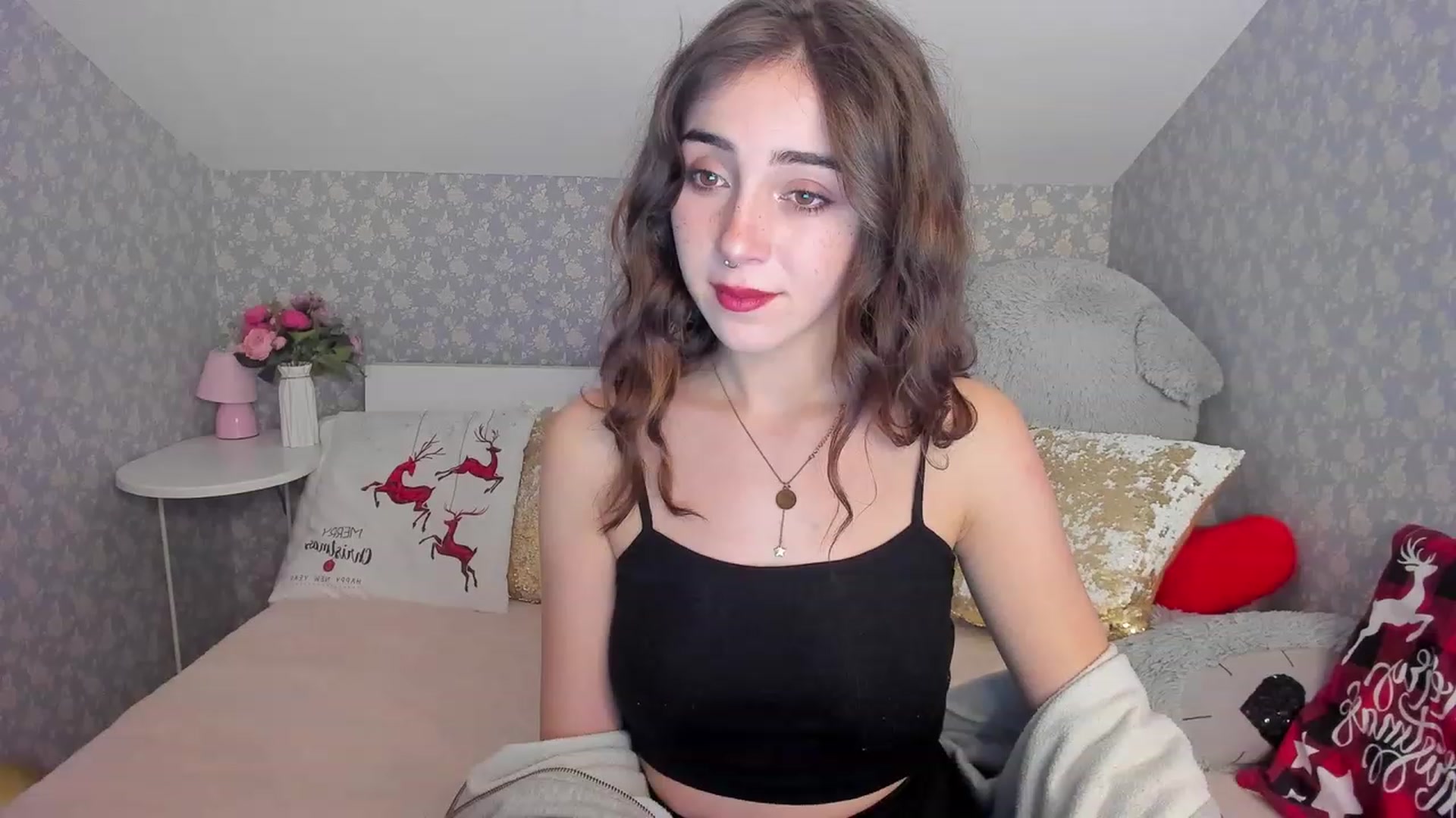 Gallery image thumbnail from ElsaYoung's myfreecams stream on, 12/11/2022, 20:08 image 10 of 20