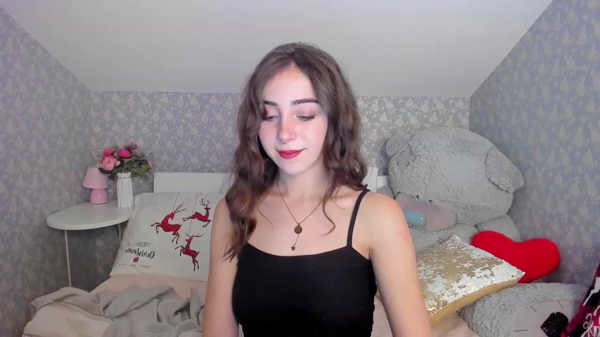 Gallery image thumbnail from ElsaYoung's myfreecams stream on, 12/11/2022, 20:08 image 18 of 20