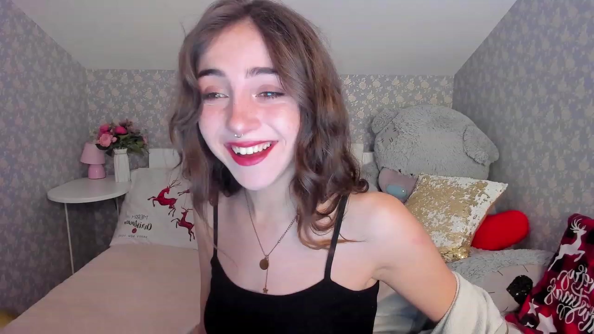 Gallery image thumbnail from ElsaYoung's myfreecams stream on, 12/11/2022, 20:08 image 12 of 20
