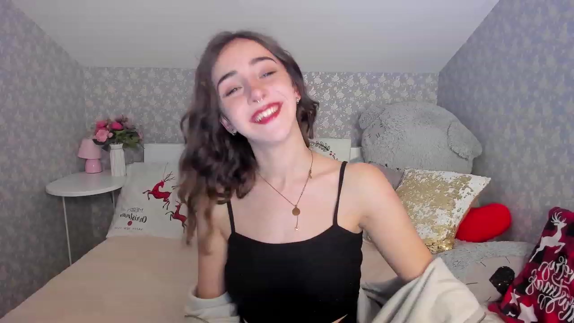 Gallery image thumbnail from ElsaYoung's myfreecams stream on, 12/11/2022, 20:08 image 6 of 20