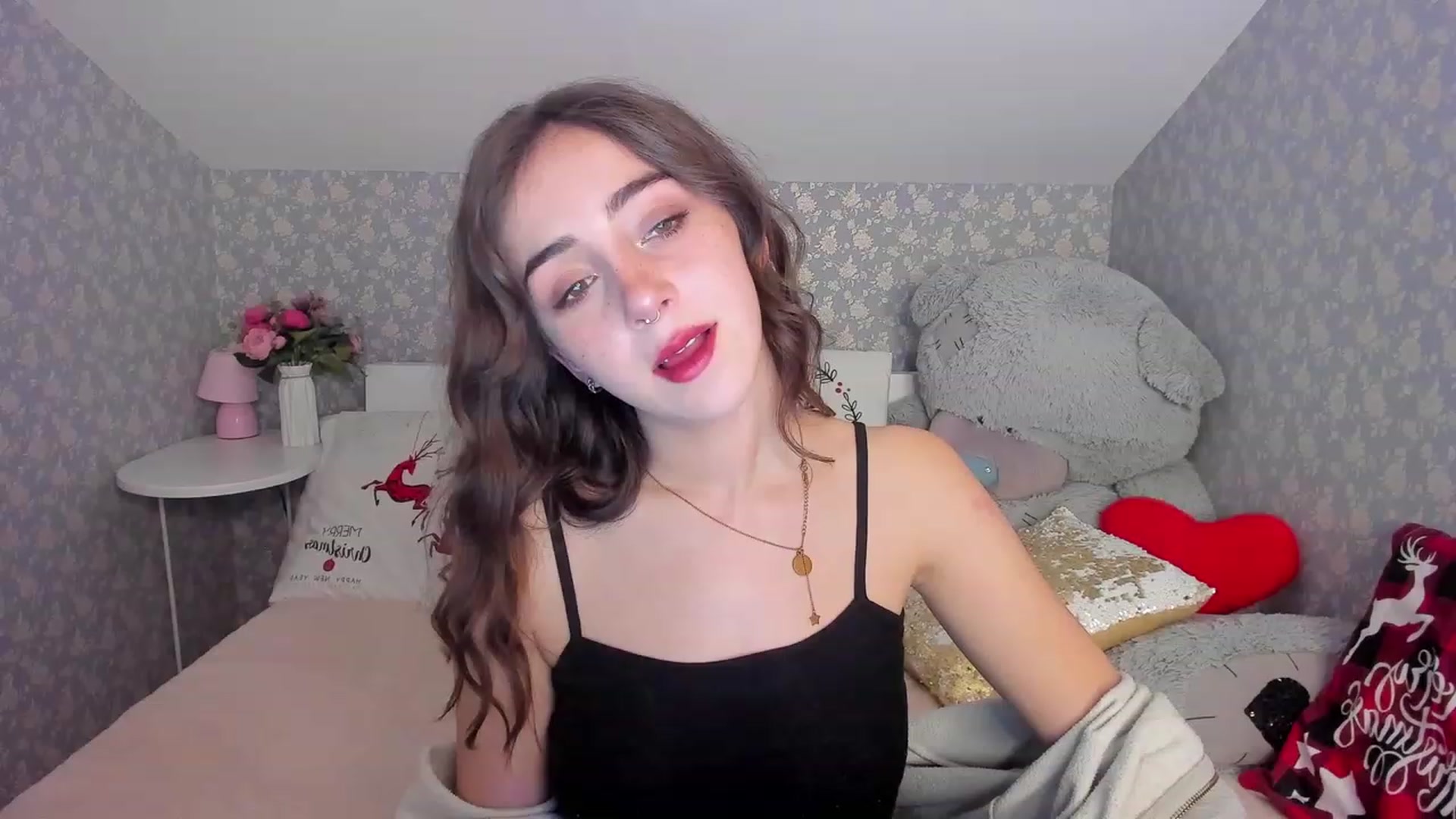 Gallery image thumbnail from ElsaYoung's myfreecams stream on, 12/11/2022, 20:08 image 16 of 20