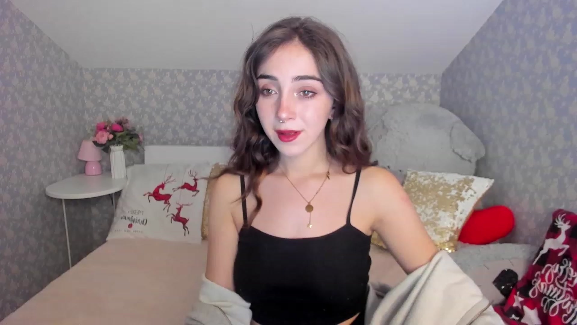 Gallery image thumbnail from ElsaYoung's myfreecams stream on, 12/11/2022, 20:08 image 4 of 20