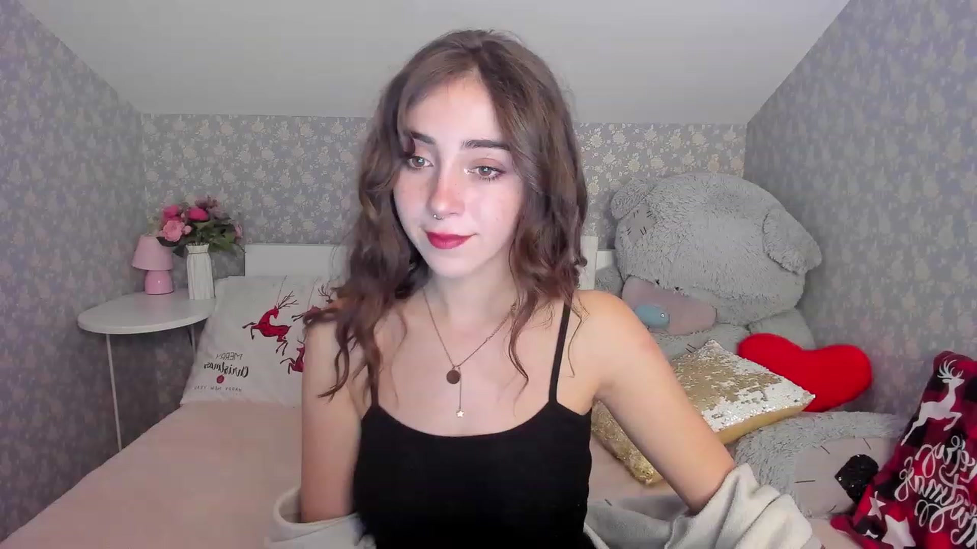Gallery image thumbnail from ElsaYoung's myfreecams stream on, 12/11/2022, 20:08 image 14 of 20