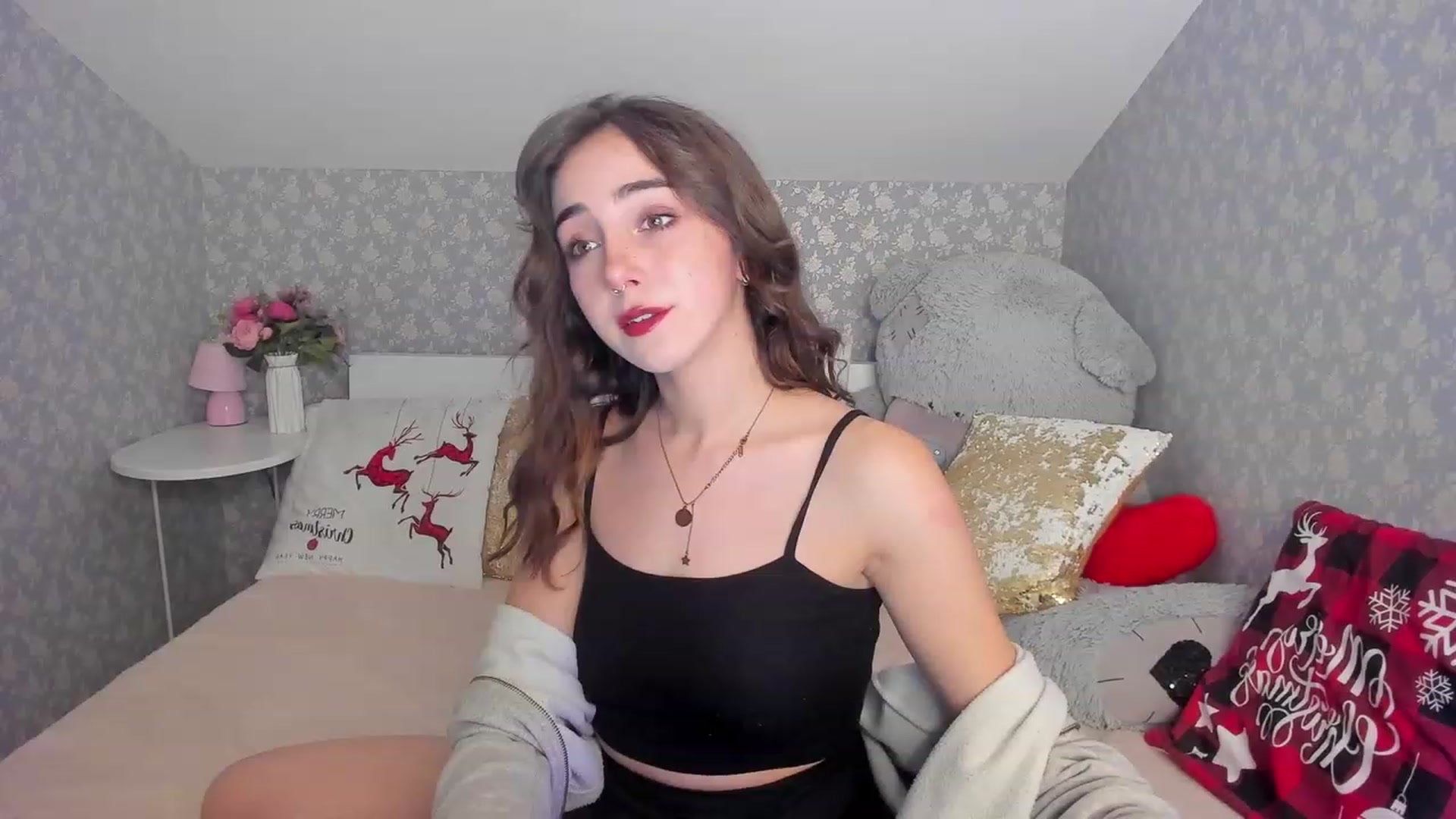 Gallery image thumbnail from ElsaYoung's myfreecams stream on, 12/11/2022, 20:08 image 1 of 20