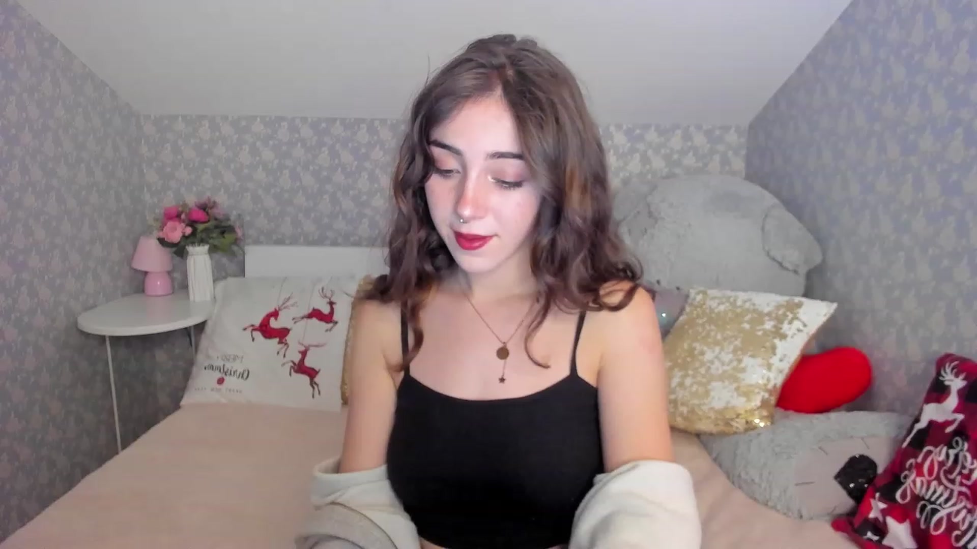 Gallery image thumbnail from ElsaYoung's myfreecams stream on, 12/11/2022, 20:08 image 5 of 20