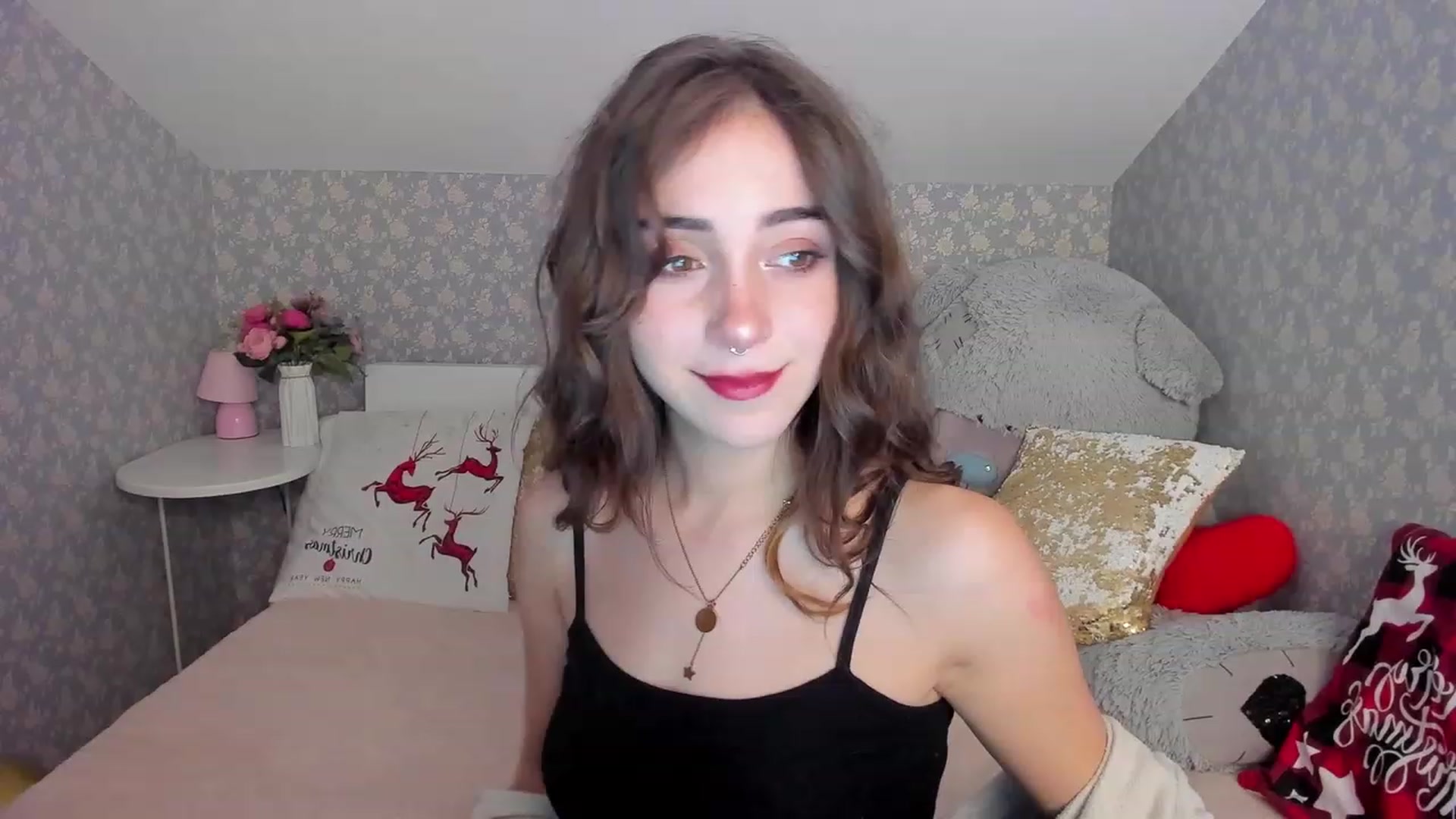 Gallery image thumbnail from ElsaYoung's myfreecams stream on, 12/11/2022, 20:08 image 13 of 20