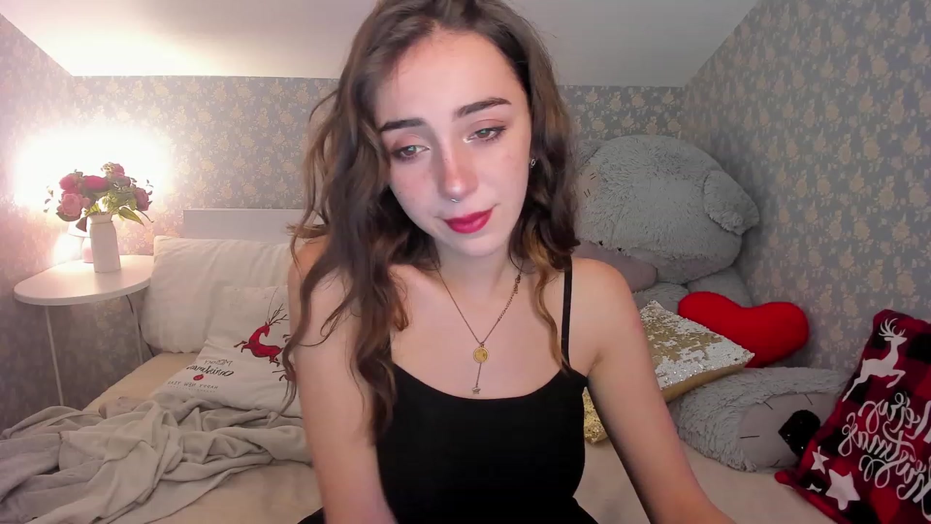 Gallery image thumbnail from ElsaYoung's myfreecams stream on, 12/11/2022, 20:36 image 6 of 20