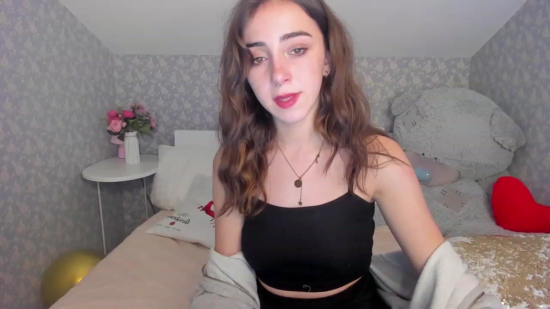 Gallery image thumbnail from ElsaYoung's myfreecams stream on, 12/11/2022, 21:43 image 19 of 20