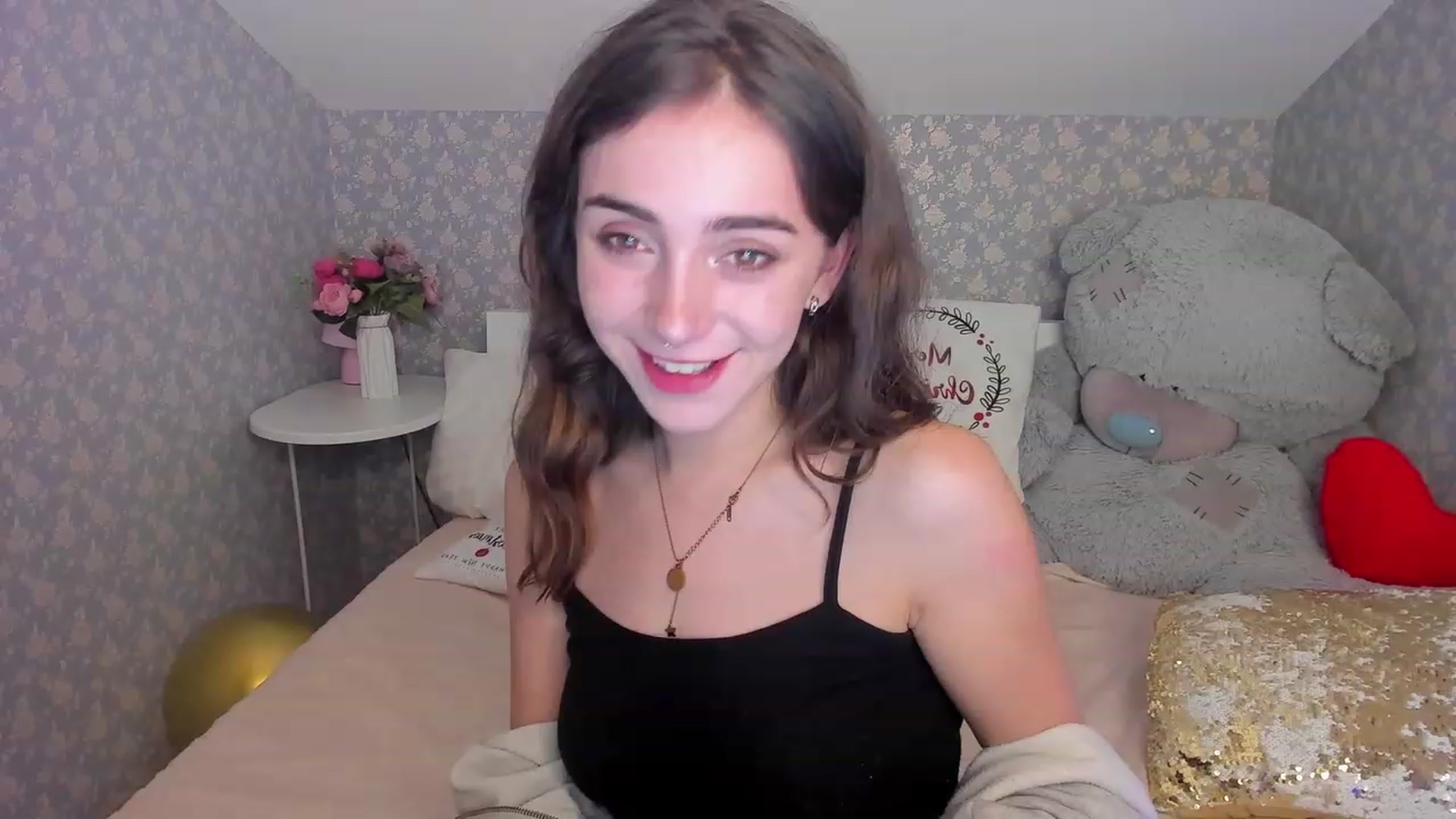 Gallery image thumbnail from ElsaYoung's myfreecams stream on, 12/11/2022, 21:43 image 11 of 20