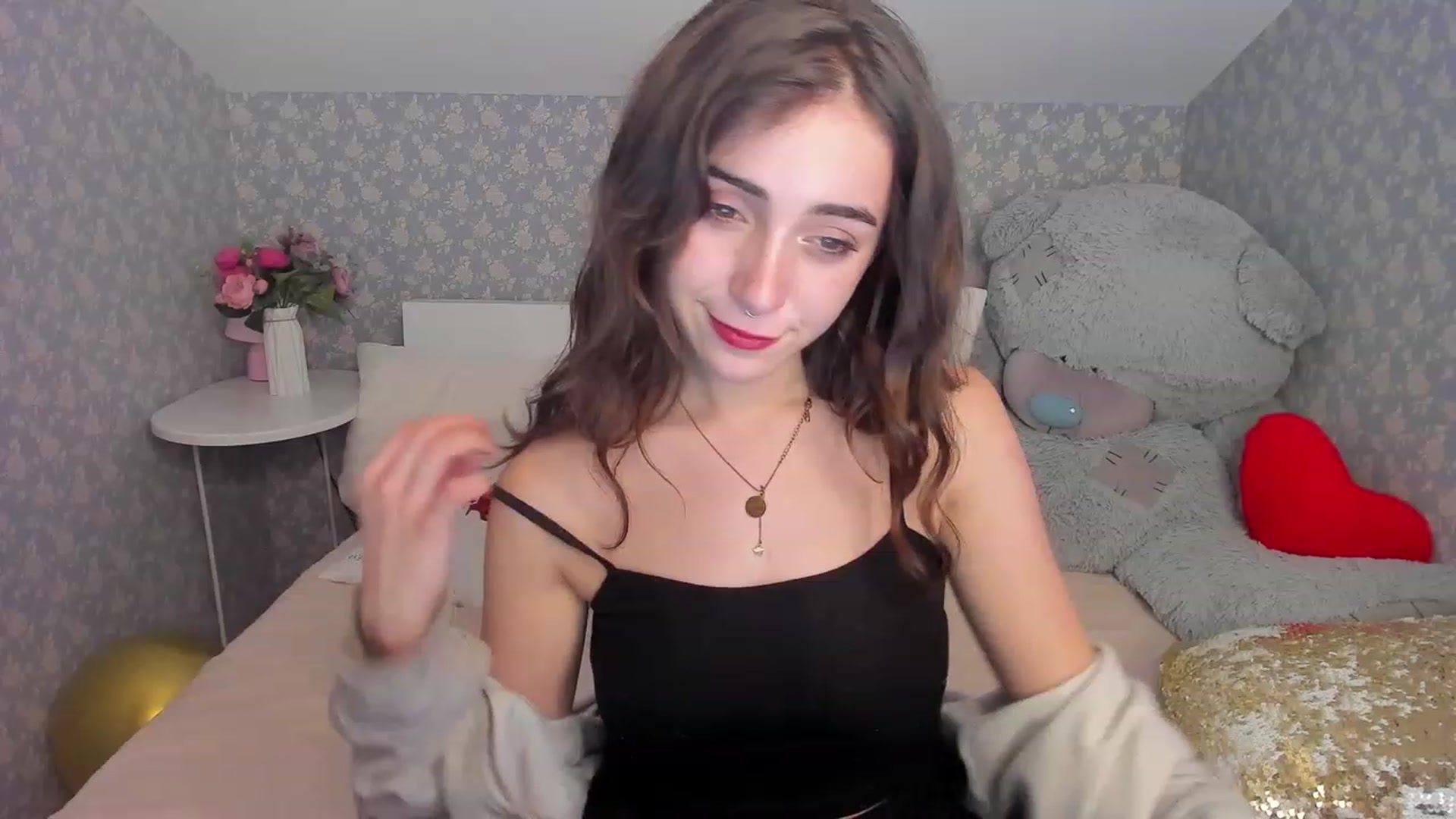 Gallery image thumbnail from ElsaYoung's myfreecams stream on, 12/11/2022, 23:04 image 20 of 20