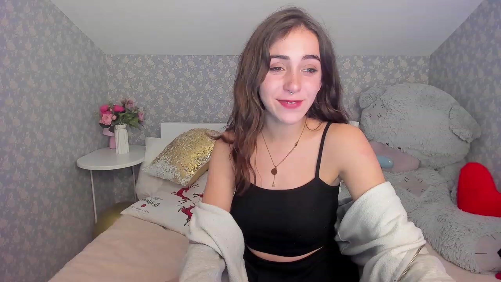Gallery image thumbnail from ElsaYoung's myfreecams stream on, 12/12/2022, 24:27 image 18 of 20