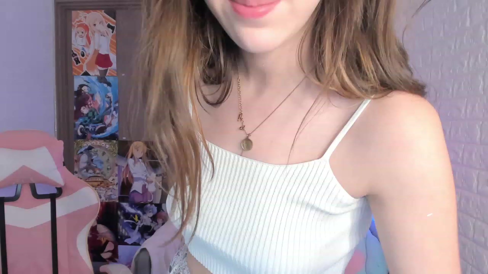 Gallery image thumbnail from ElsaYoung's myfreecams stream on, 12/15/2022, 10:06 image 2 of 20