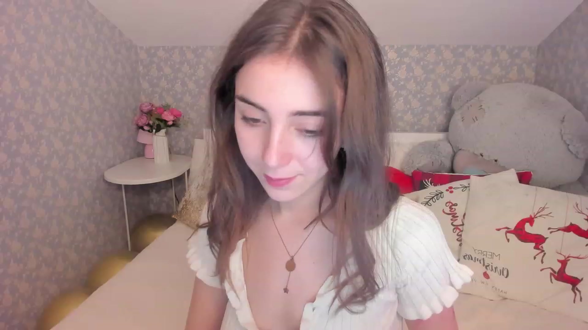 Gallery image thumbnail from ElsaYoung's myfreecams stream on, 12/17/2022, 12:23 image 18 of 20