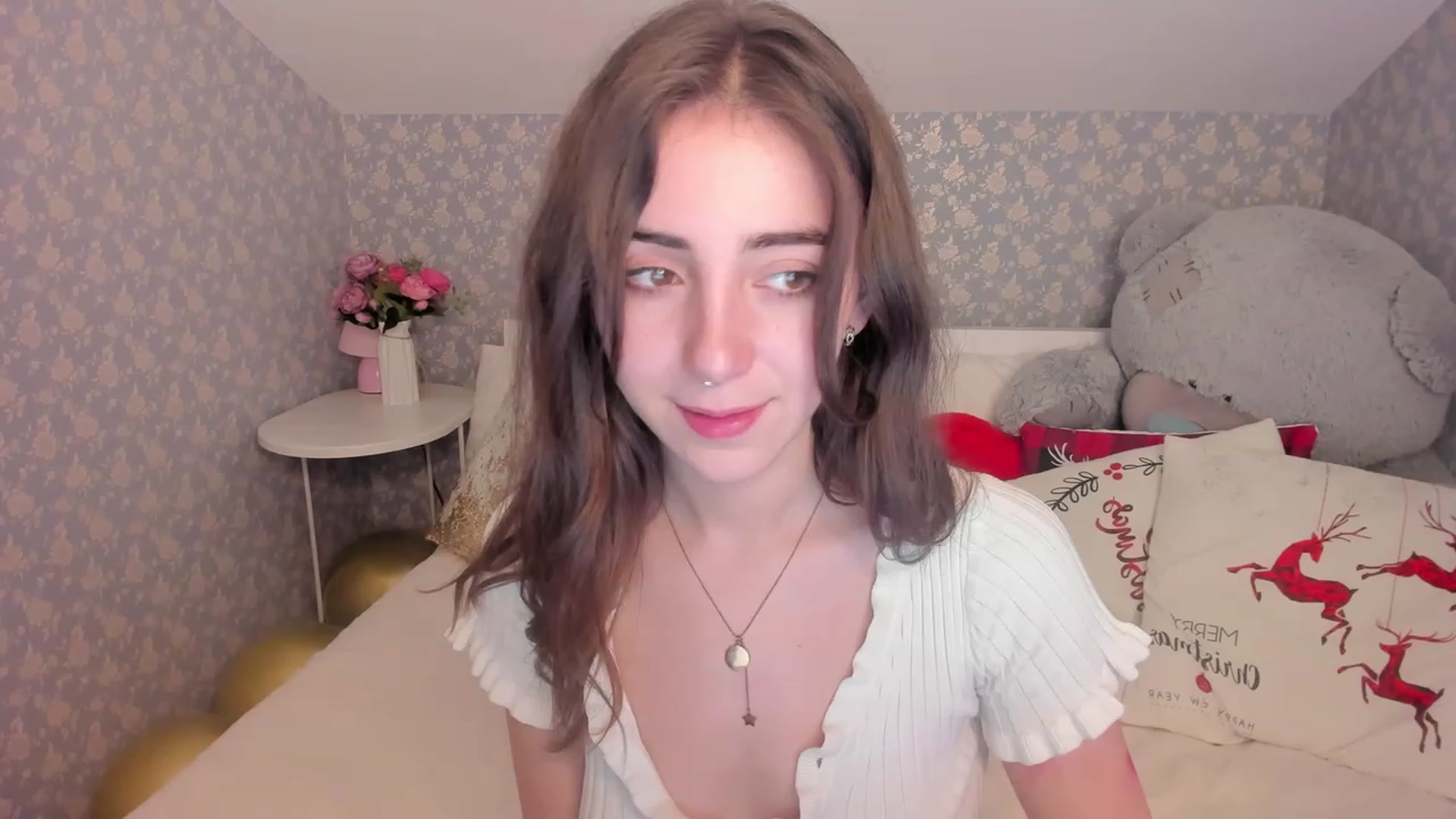 Gallery image thumbnail from ElsaYoung's myfreecams stream on, 12/17/2022, 12:23 image 19 of 20
