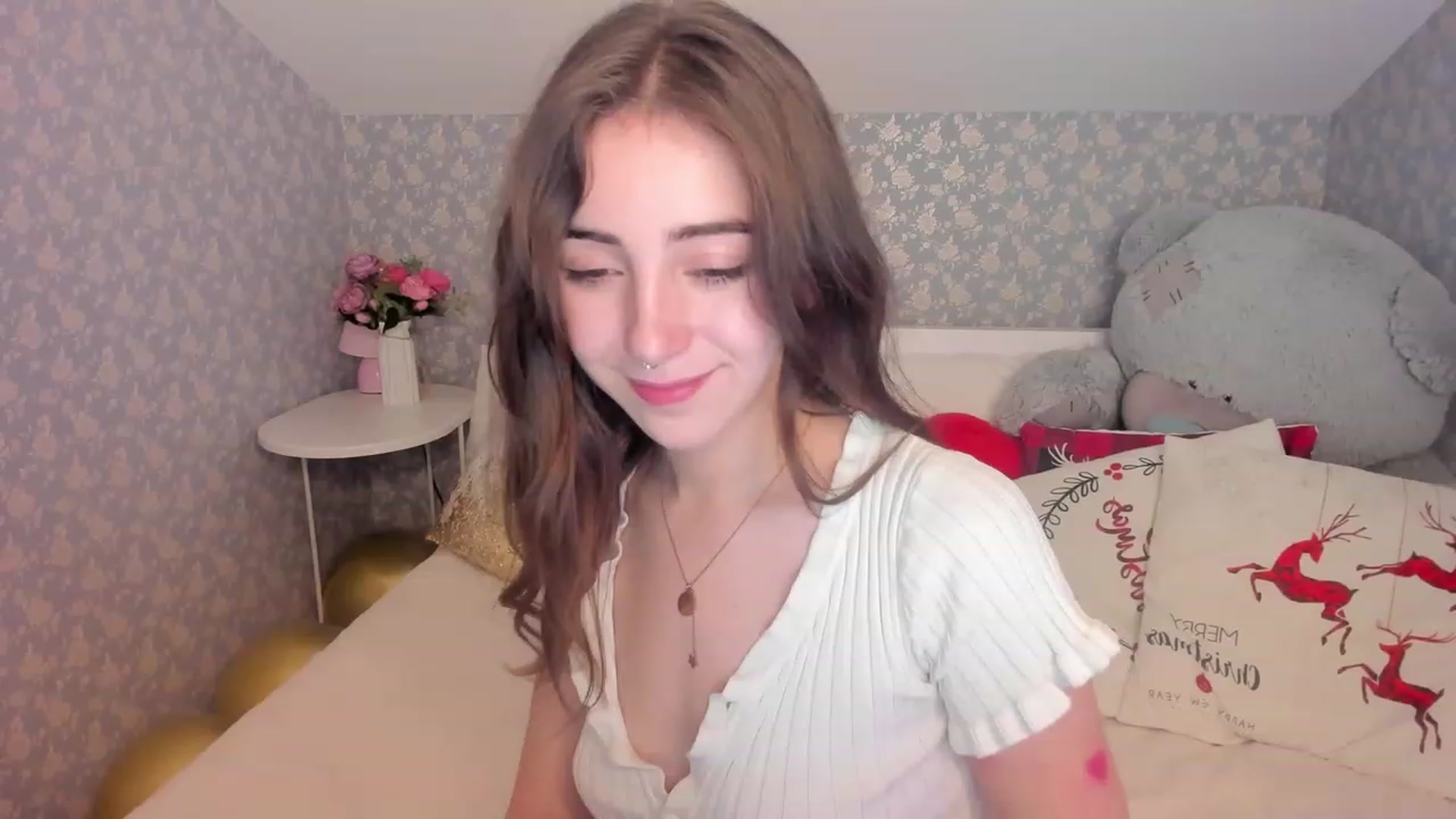 Gallery image thumbnail from ElsaYoung's myfreecams stream on, 12/17/2022, 12:23 image 13 of 20