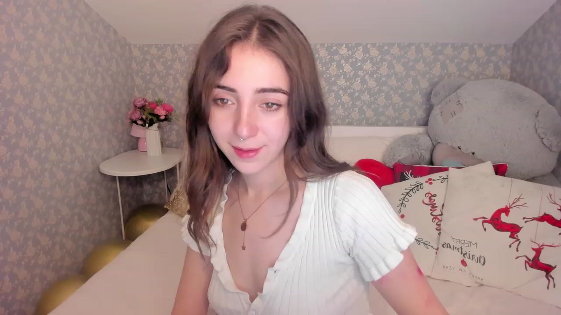 Gallery image thumbnail from ElsaYoung's myfreecams stream on, 12/17/2022, 12:23 image 11 of 20