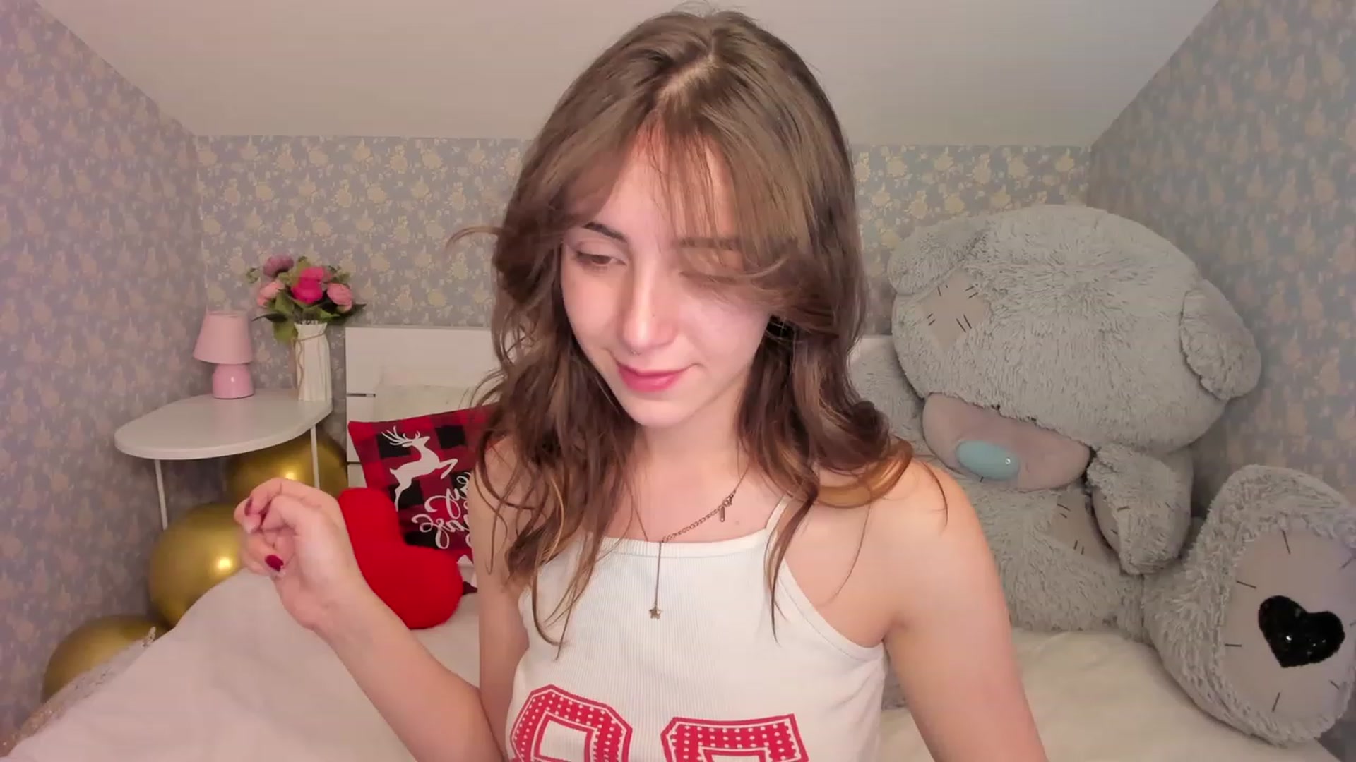 Gallery image thumbnail from ElsaYoung's myfreecams stream on, 12/23/2022, 09:29 image 3 of 20