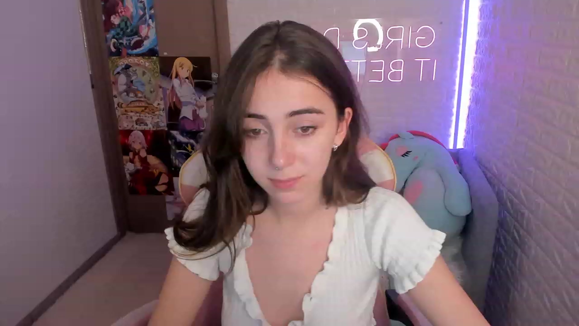 Gallery image thumbnail from ElsaYoung's myfreecams stream on, 12/27/2022, 16:04 image 20 of 20