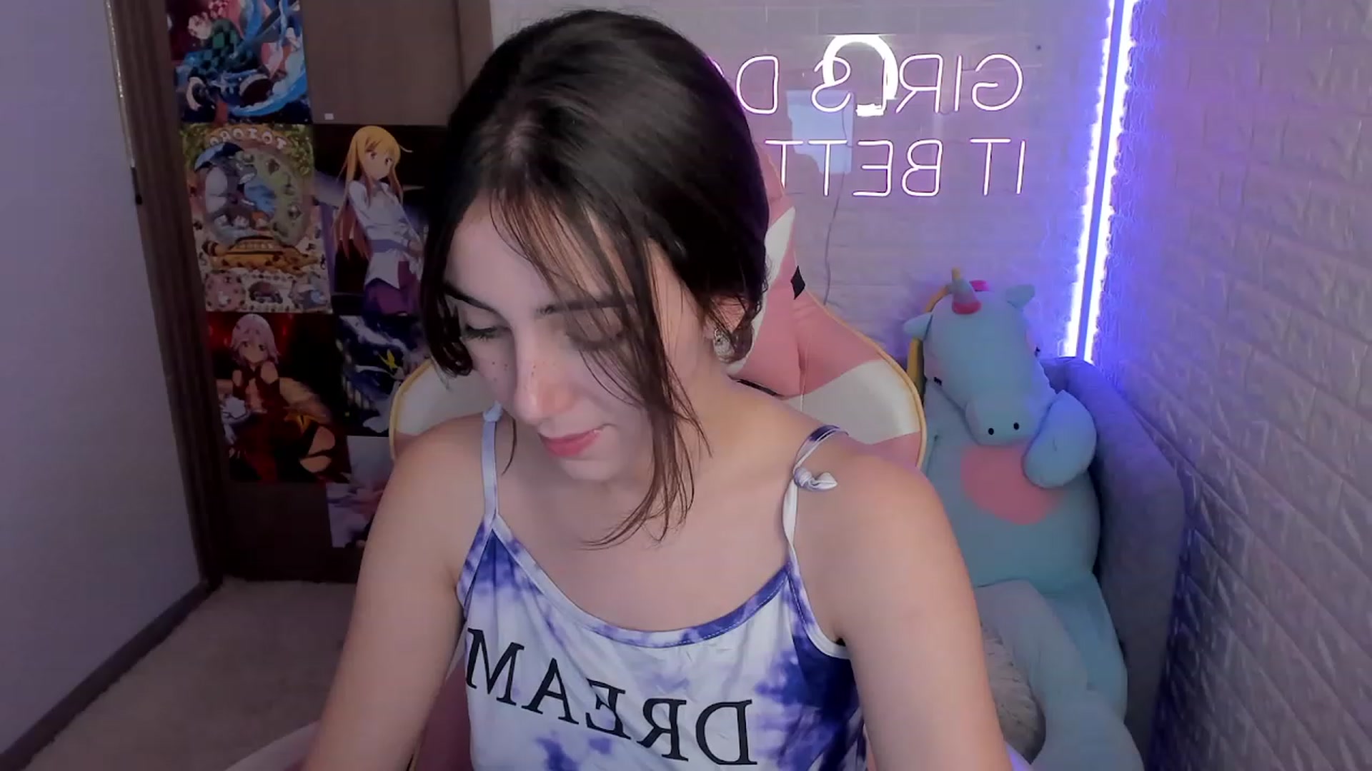 Gallery image thumbnail from ElsaYoung's myfreecams stream on, 12/28/2022, 11:19 image 8 of 20