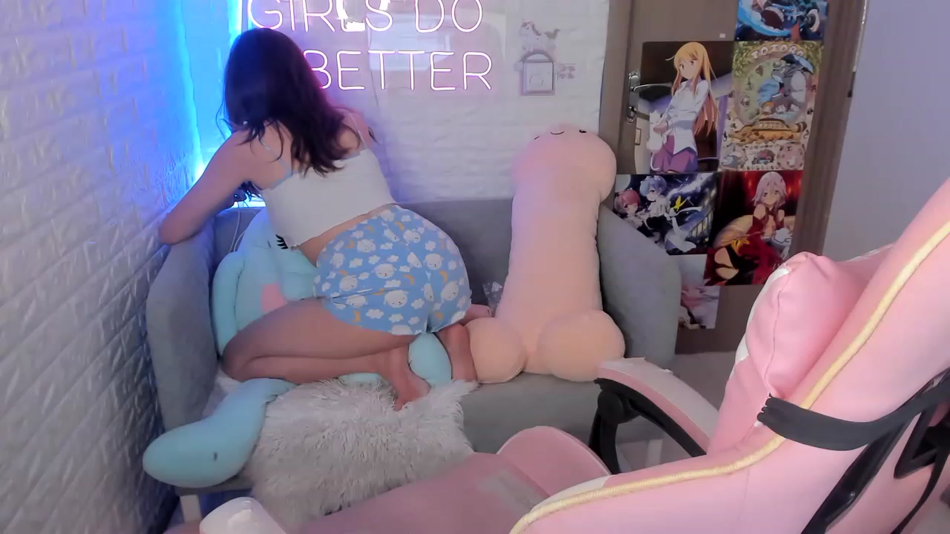 Gallery image thumbnail from ElsaYoung's myfreecams stream on, 12/29/2022, 09:43 image 18 of 20
