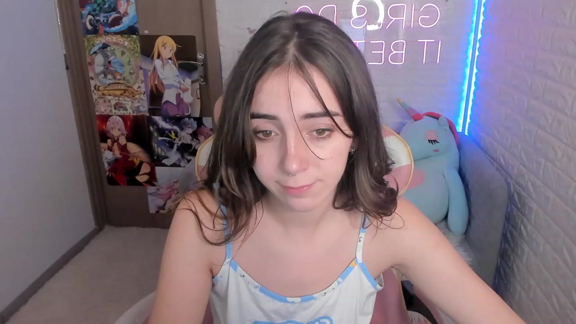 Gallery image thumbnail from ElsaYoung's myfreecams stream on, 12/29/2022, 12:42 image 2 of 20